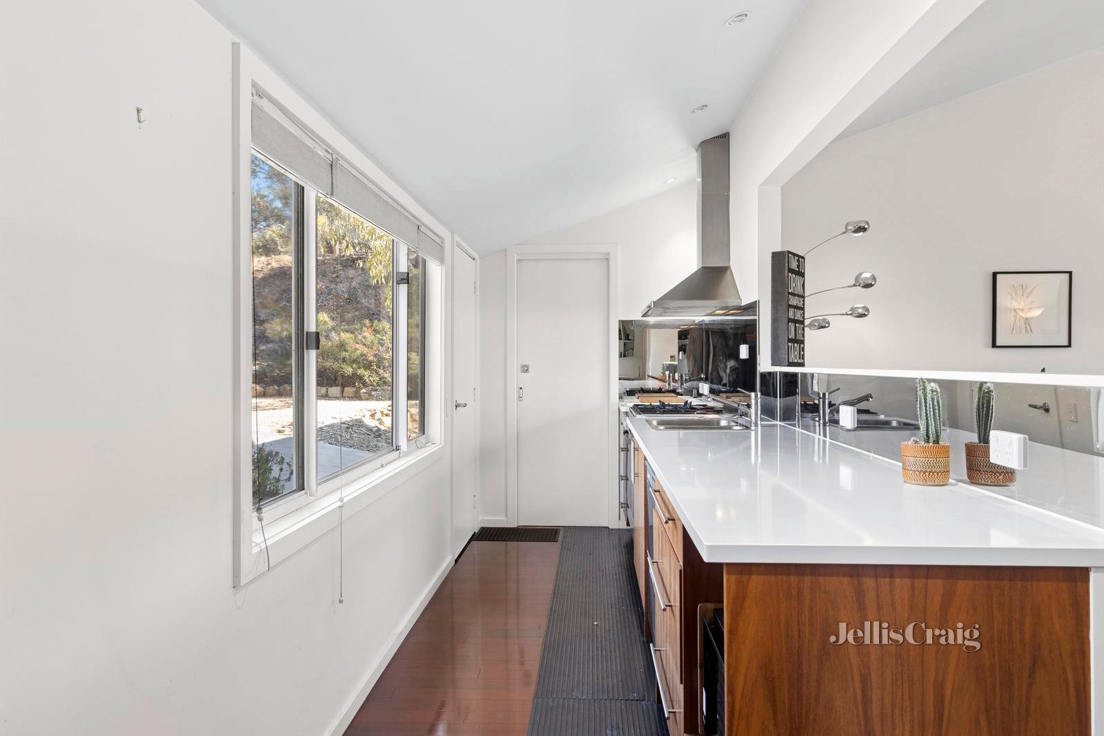 13 Monks Hill Road, Chewton image 6