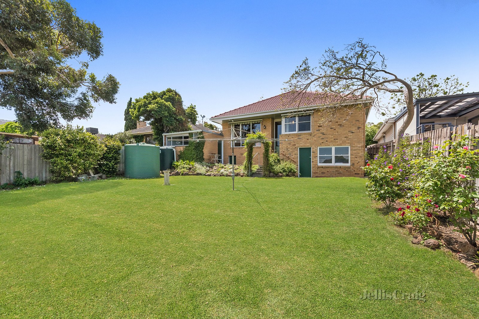 13 Moresby Avenue, Bulleen image 12