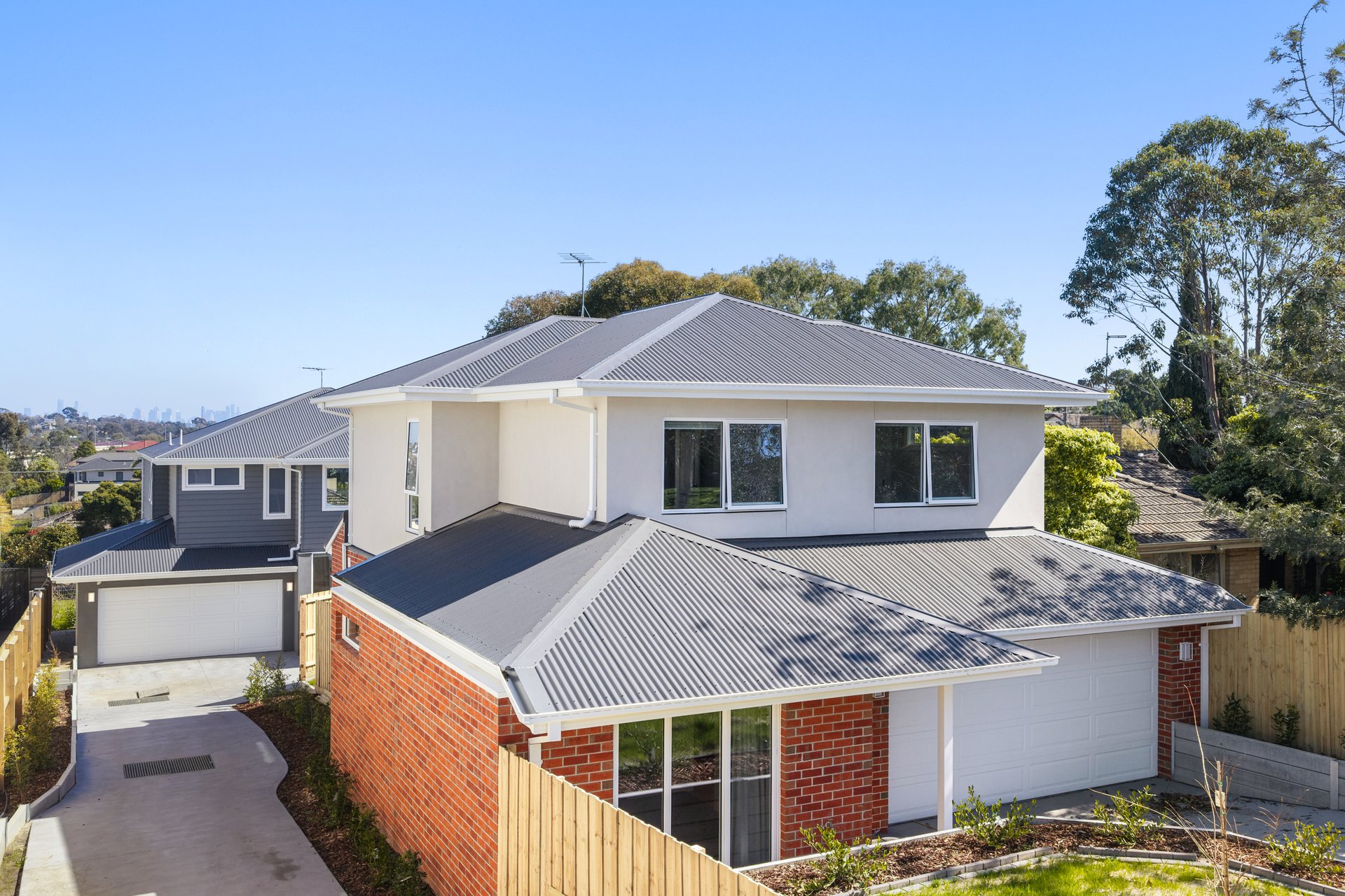 13 Moresby Avenue, Bulleen image 2
