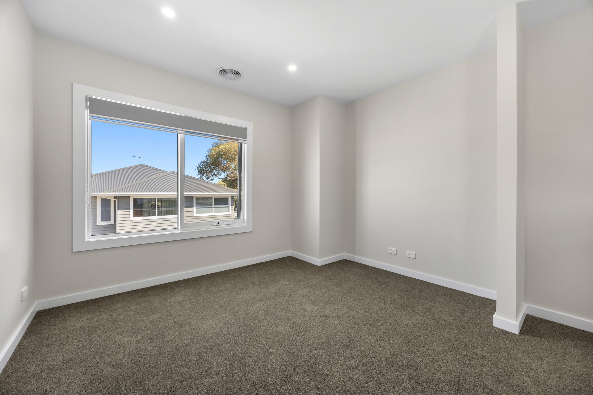 13 Moresby Avenue, Bulleen image 11