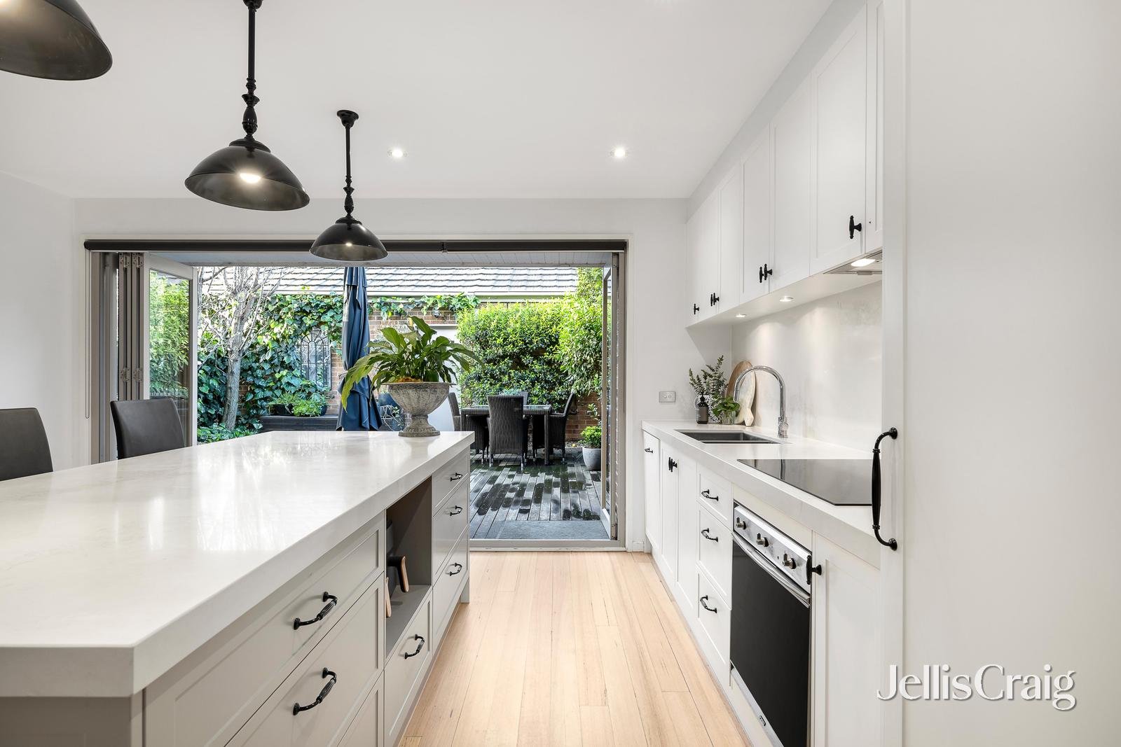 13 Mulsanne Lane, Bentleigh East image 9