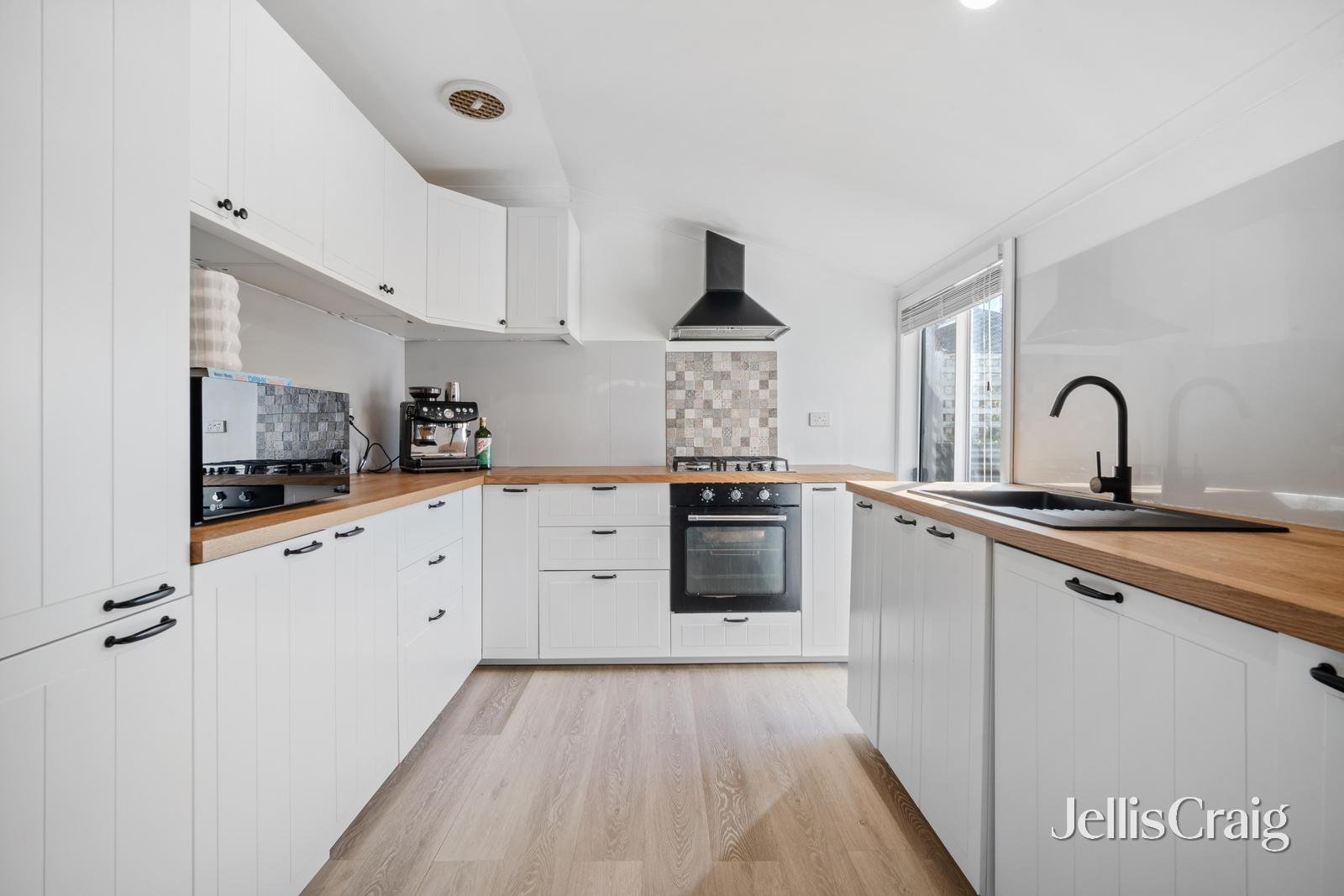 13 Napier Street, Black Hill image 4