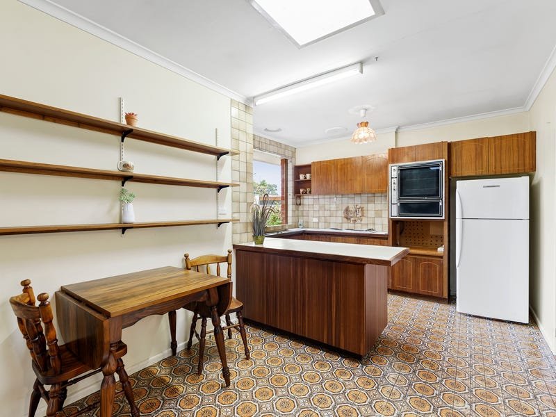 Property Gallery Thumbnail 3
