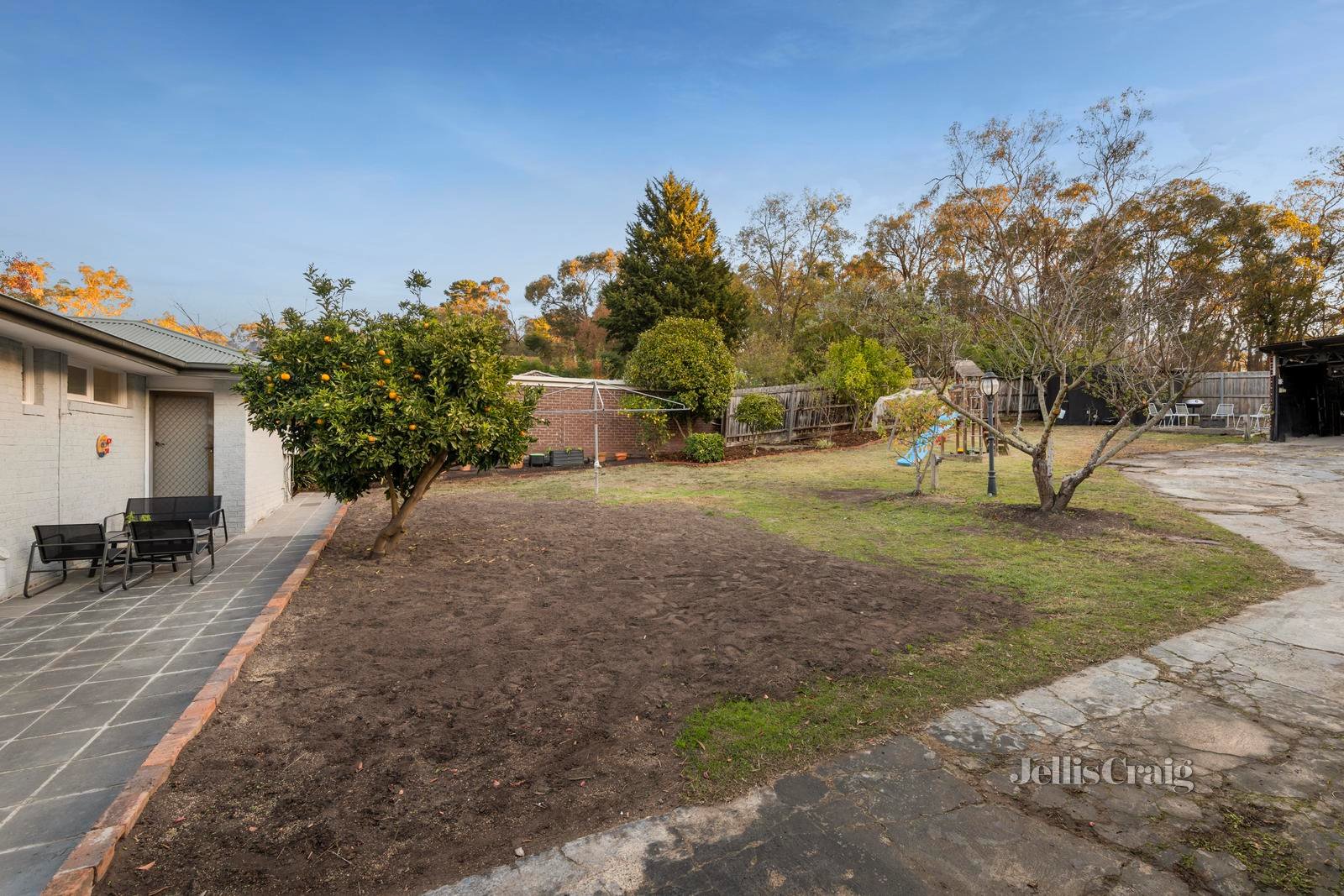 13 Neuparth Road, Croydon North image 13