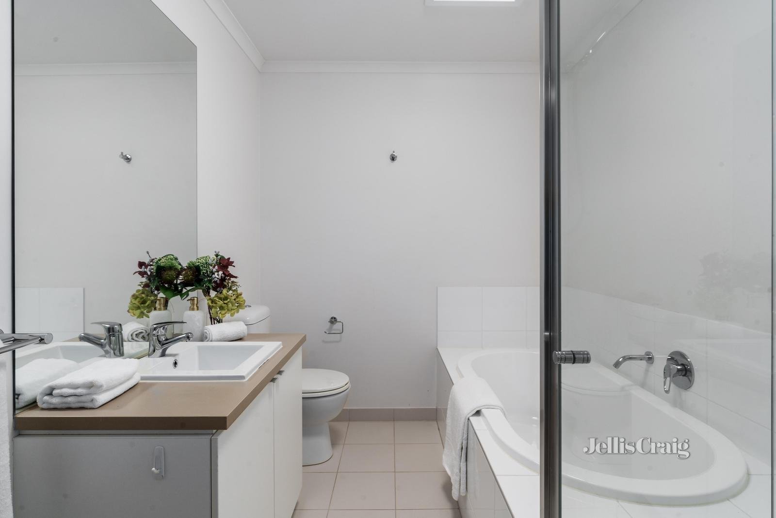 13 Newcastle Drive, Mulgrave image 9