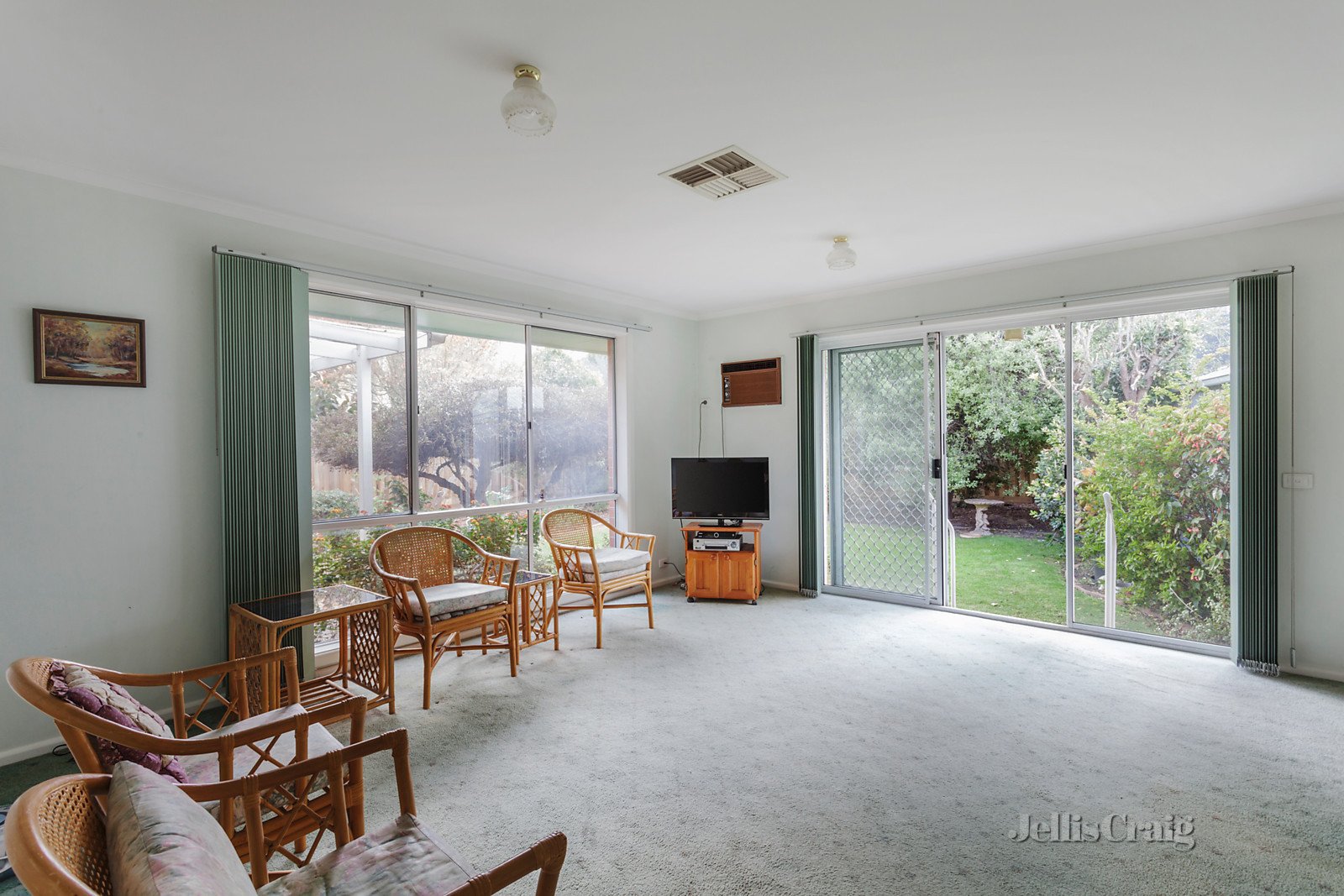 13 Noora Avenue, Bentleigh East image 9