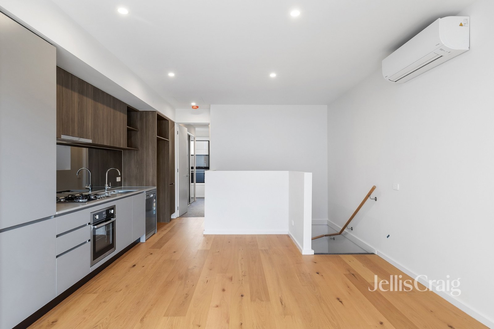 13 Nova Circuit, Bundoora image 4