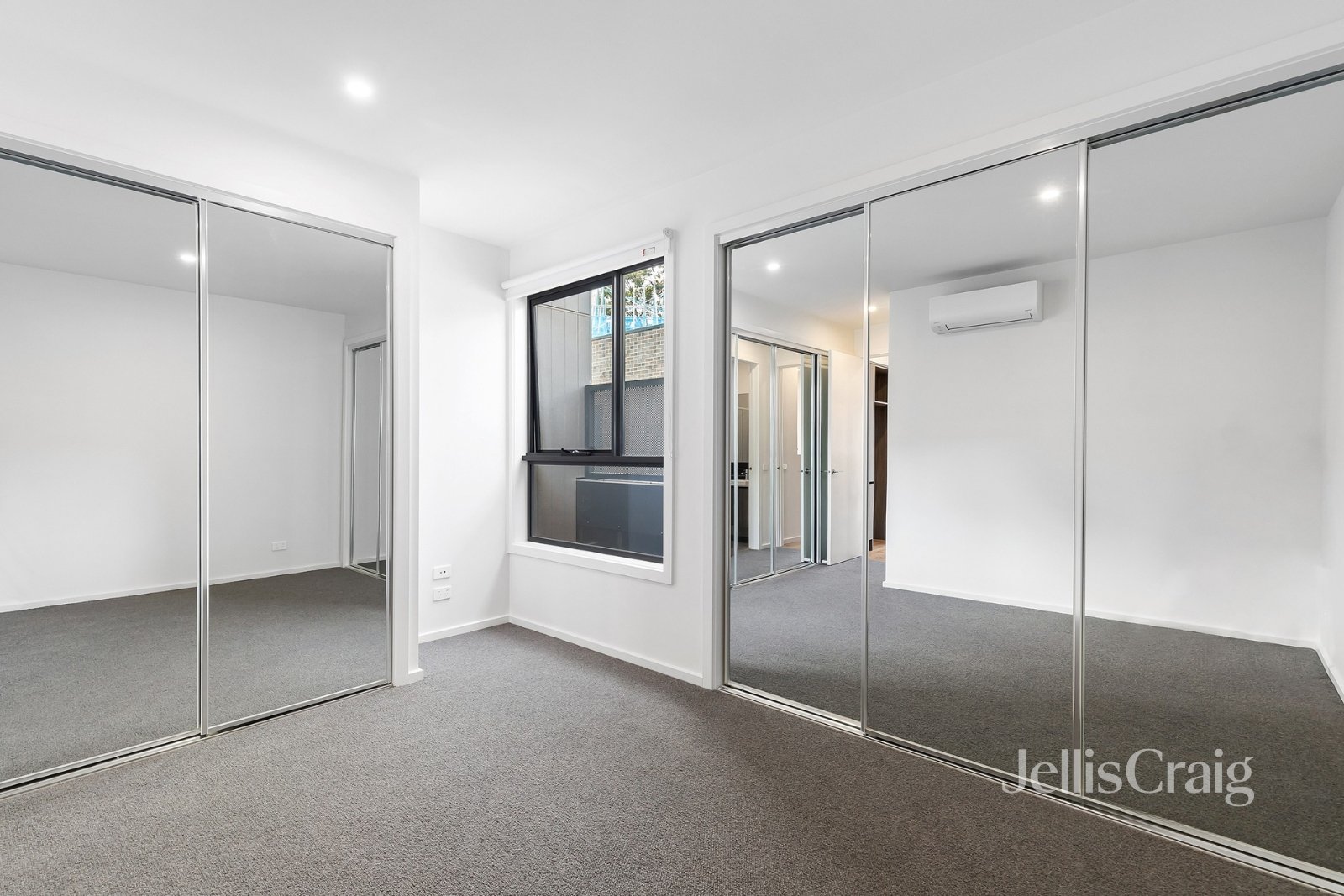 13 Nova Circuit, Bundoora image 6