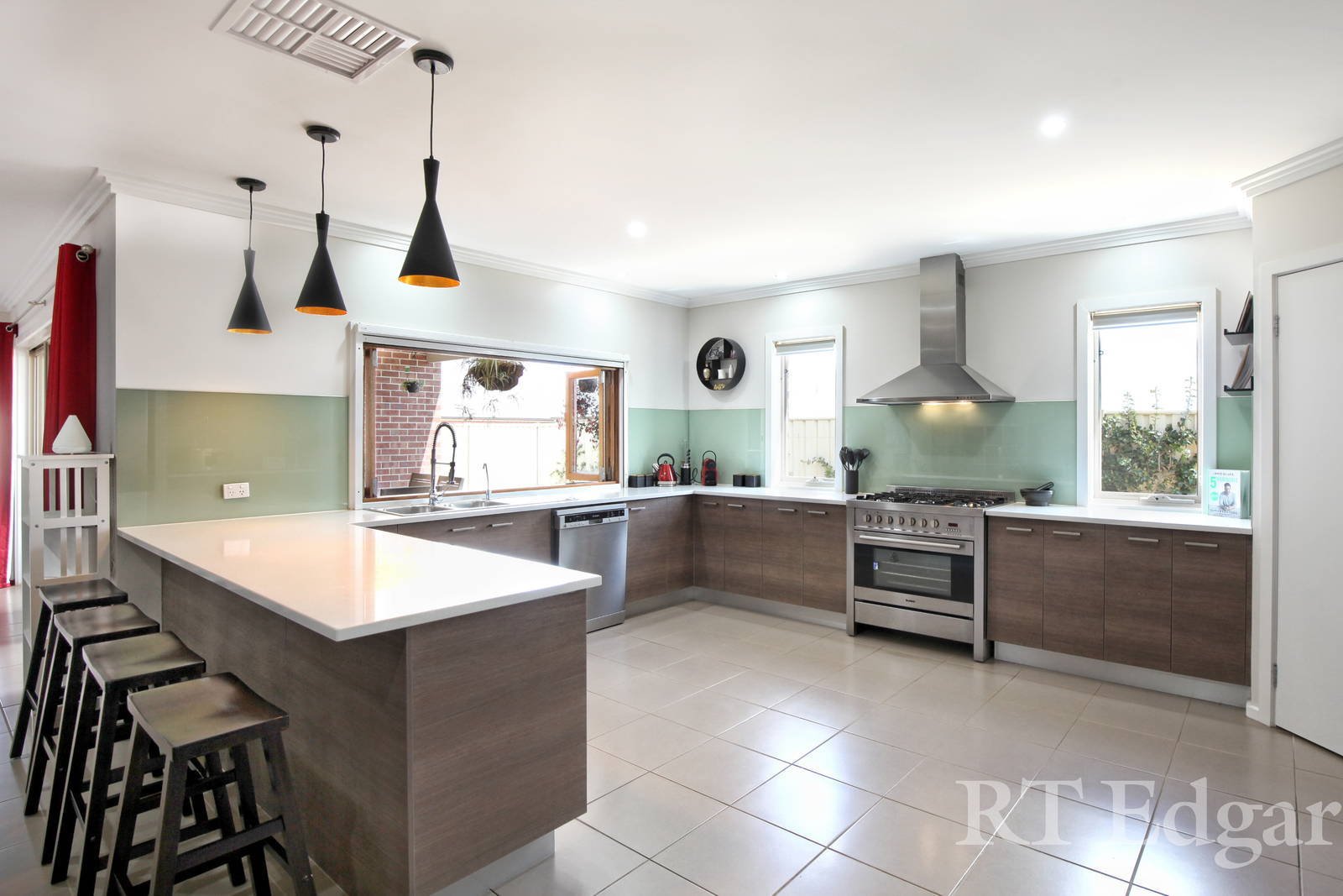 Property Gallery Thumbnail 6