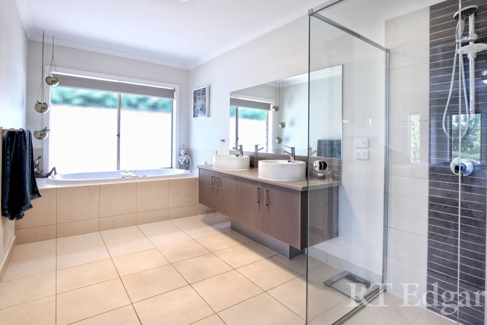 Property Gallery Thumbnail 10