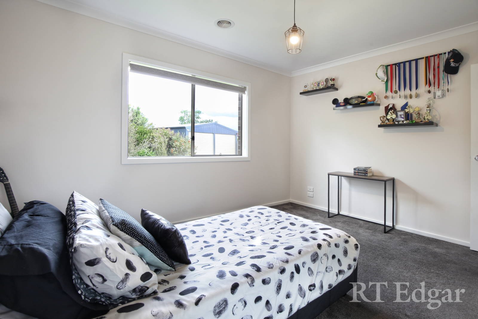 Property Gallery Thumbnail 15