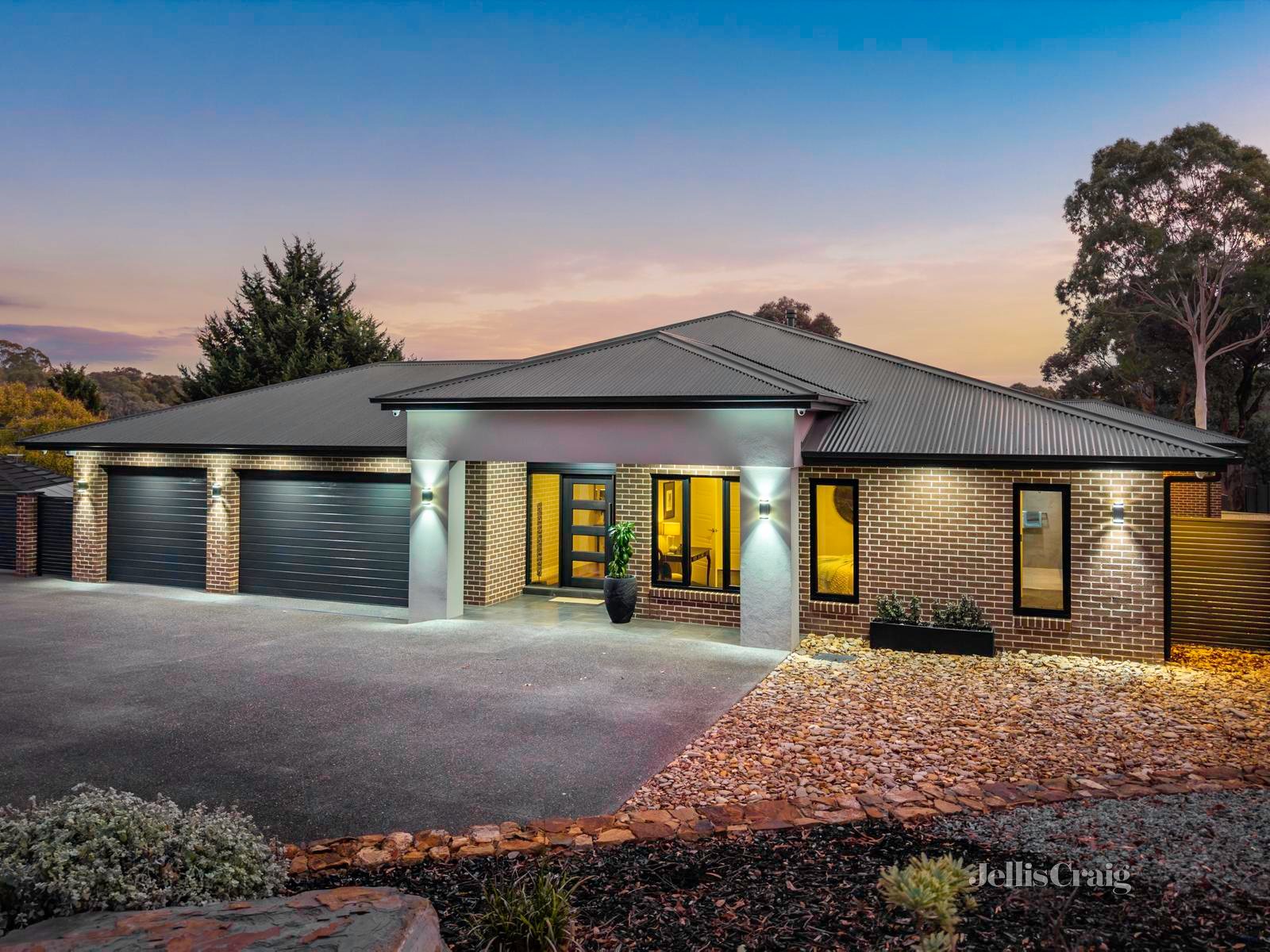 13 Oakland Drive, Warrandyte image 1