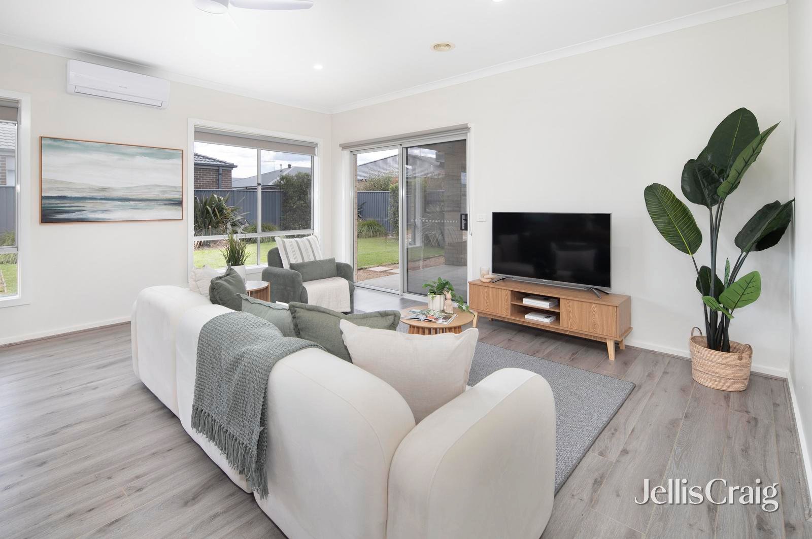 13 Offaly Street, Alfredton image 3