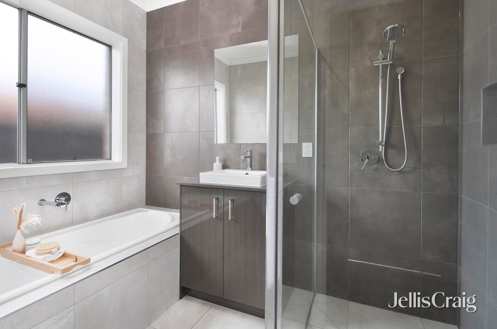 13 Offaly Street, Alfredton image 13