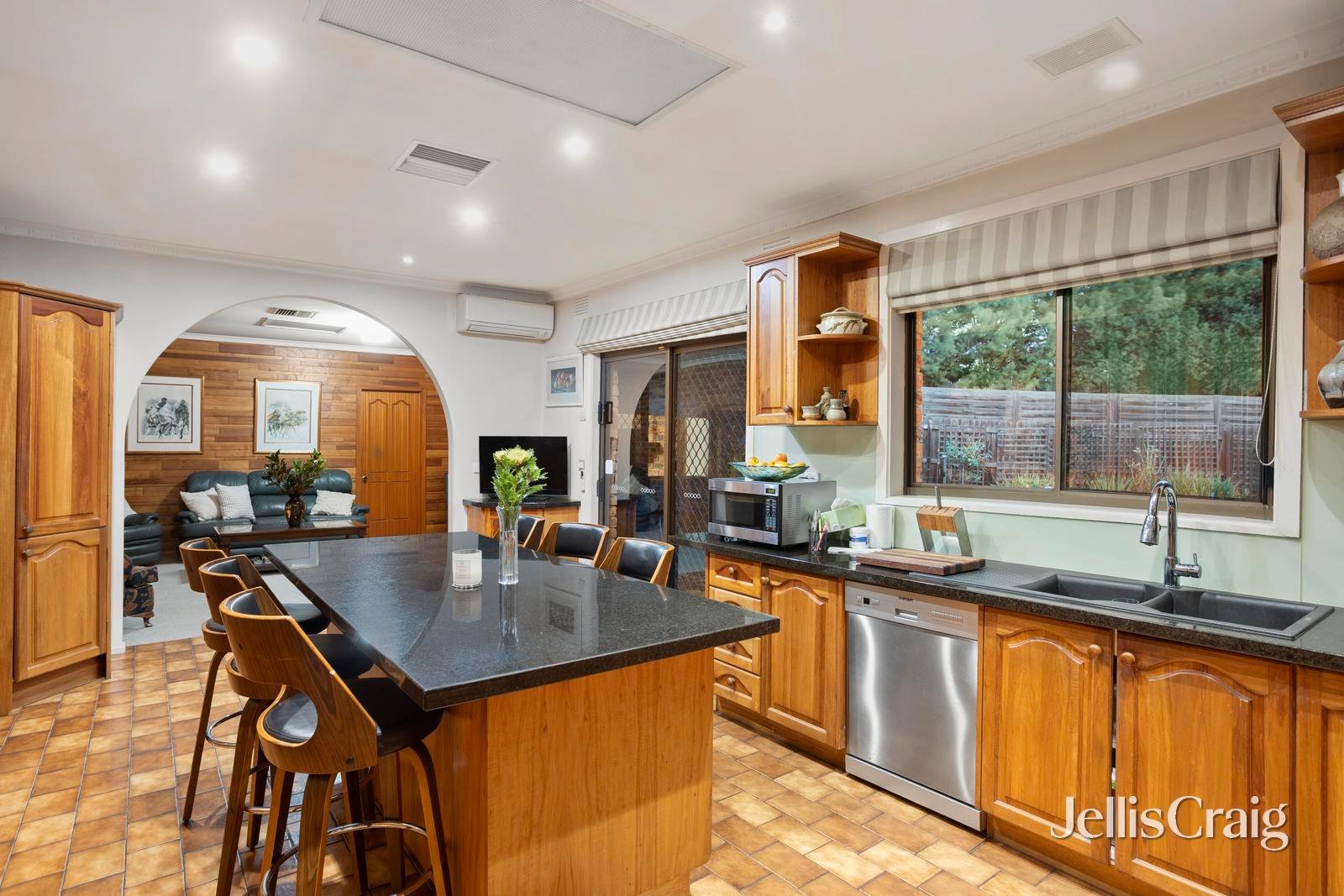 13 Oran Court, Doncaster&nbsp;East image 4