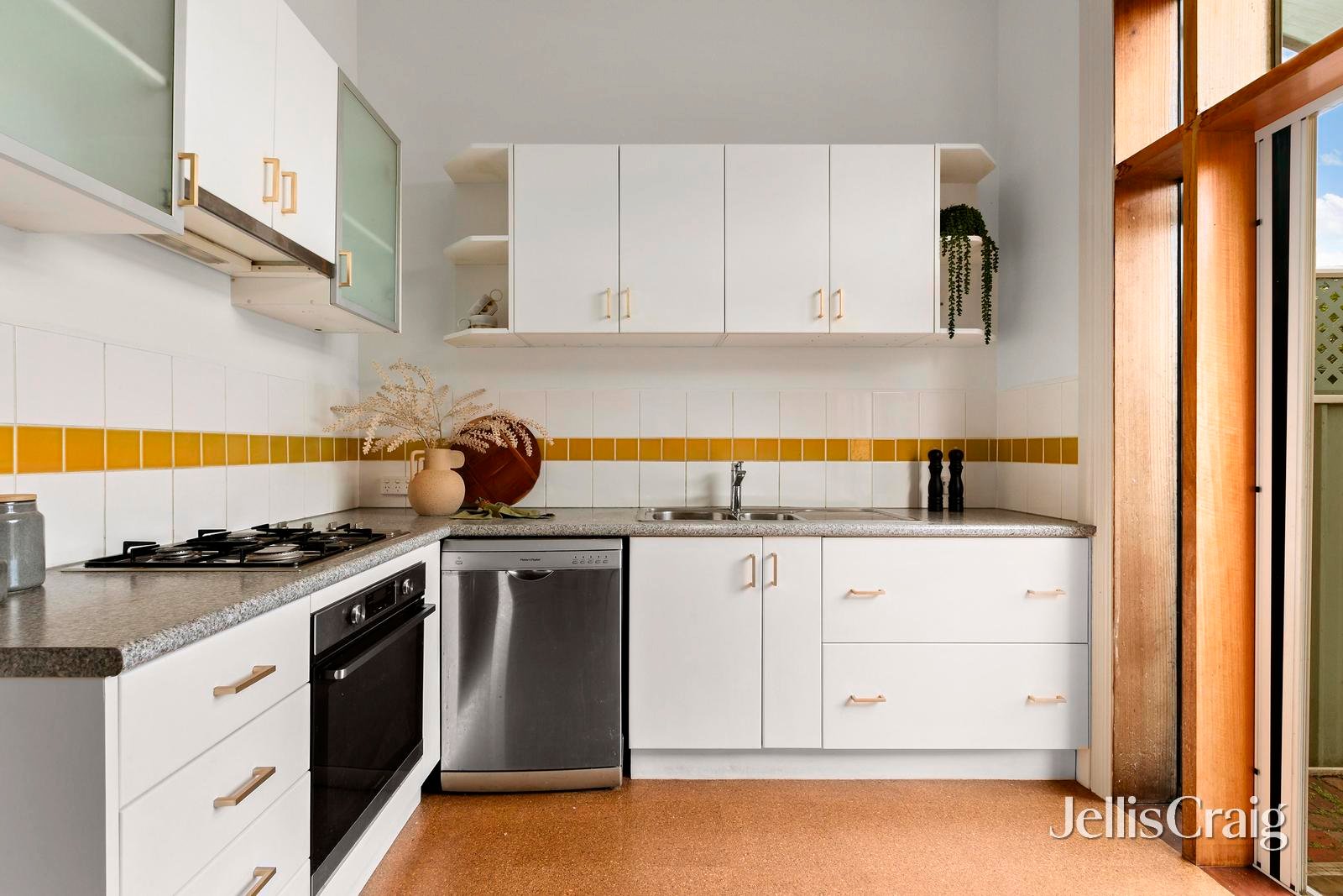 13 Ormond Road, Moonee&nbsp;Ponds image 3