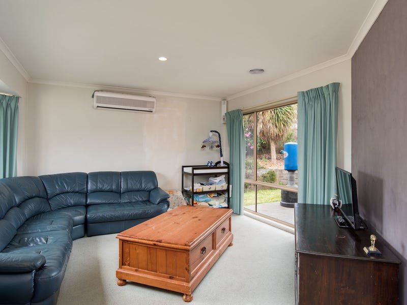 13 Park Lane, Lilydale image 2