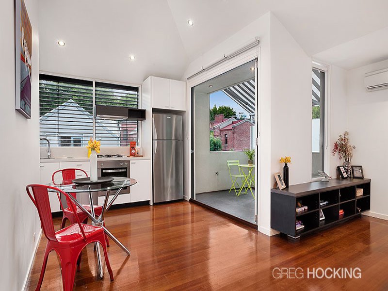 13 Park Lane, St Kilda West image 2