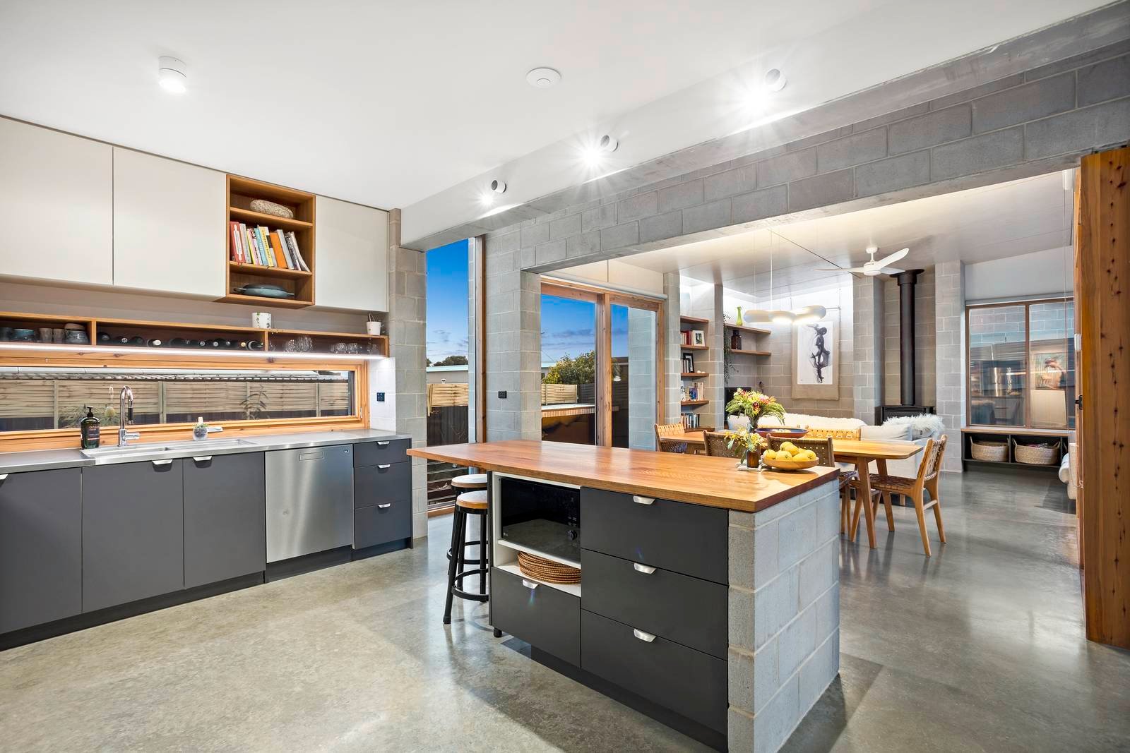 Property Gallery Thumbnail 6