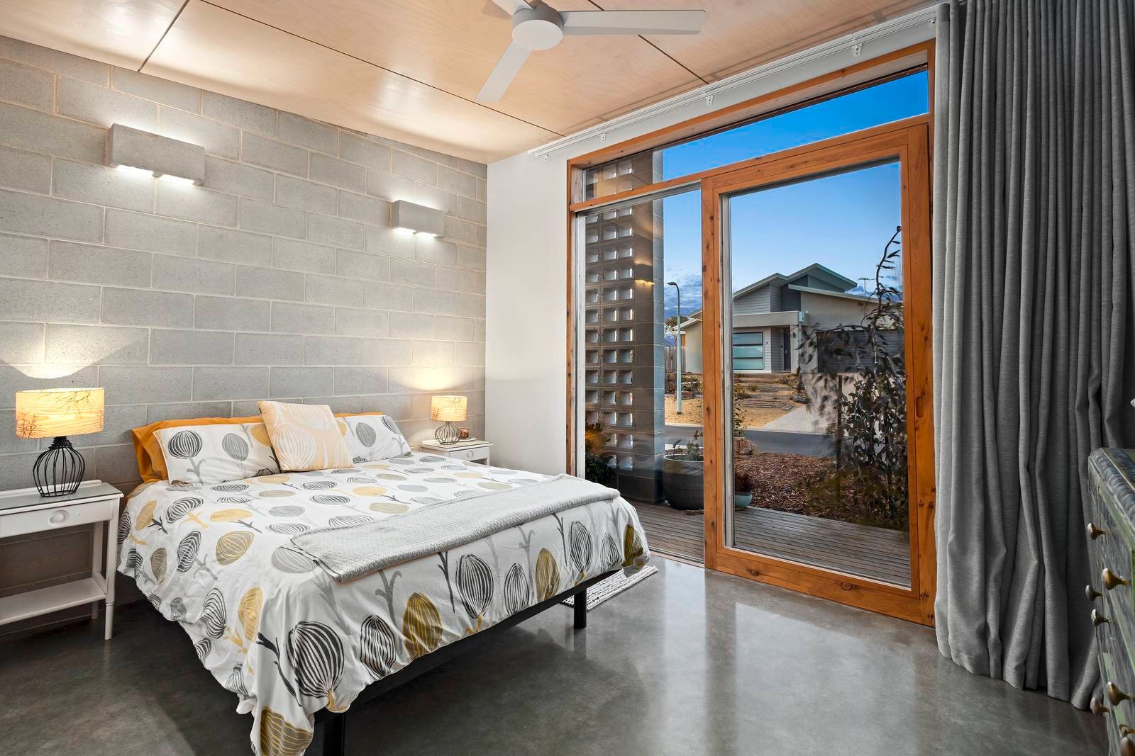 Property Gallery Thumbnail 13