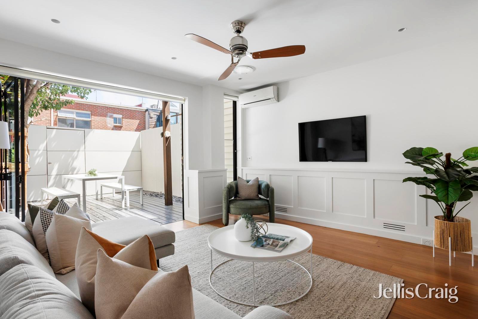 13 Peckville Street, North&nbsp;Melbourne image 3