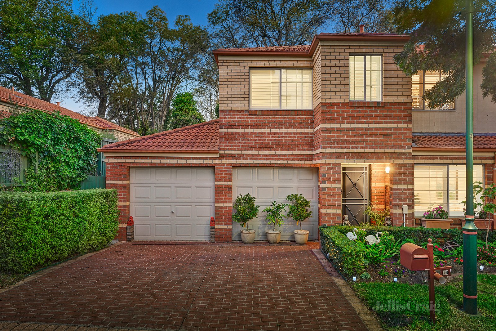 13 Peppermint Grove, Box Hill South image 1