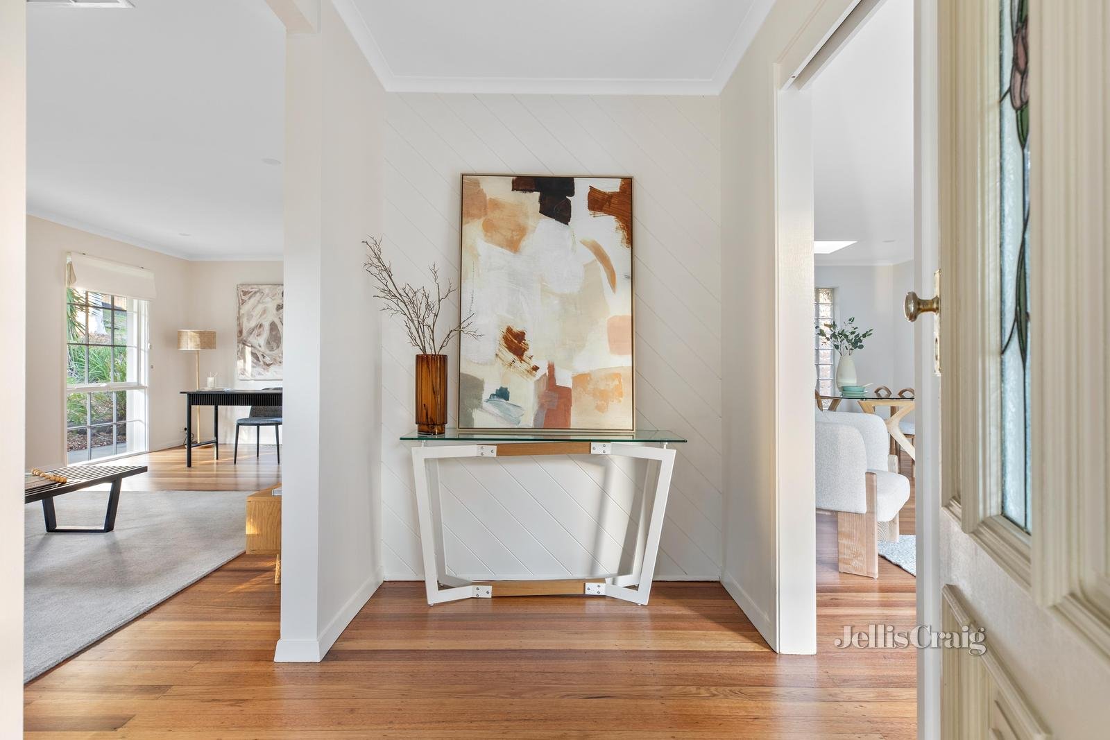 13 Peppermint Grove, Eltham image 2