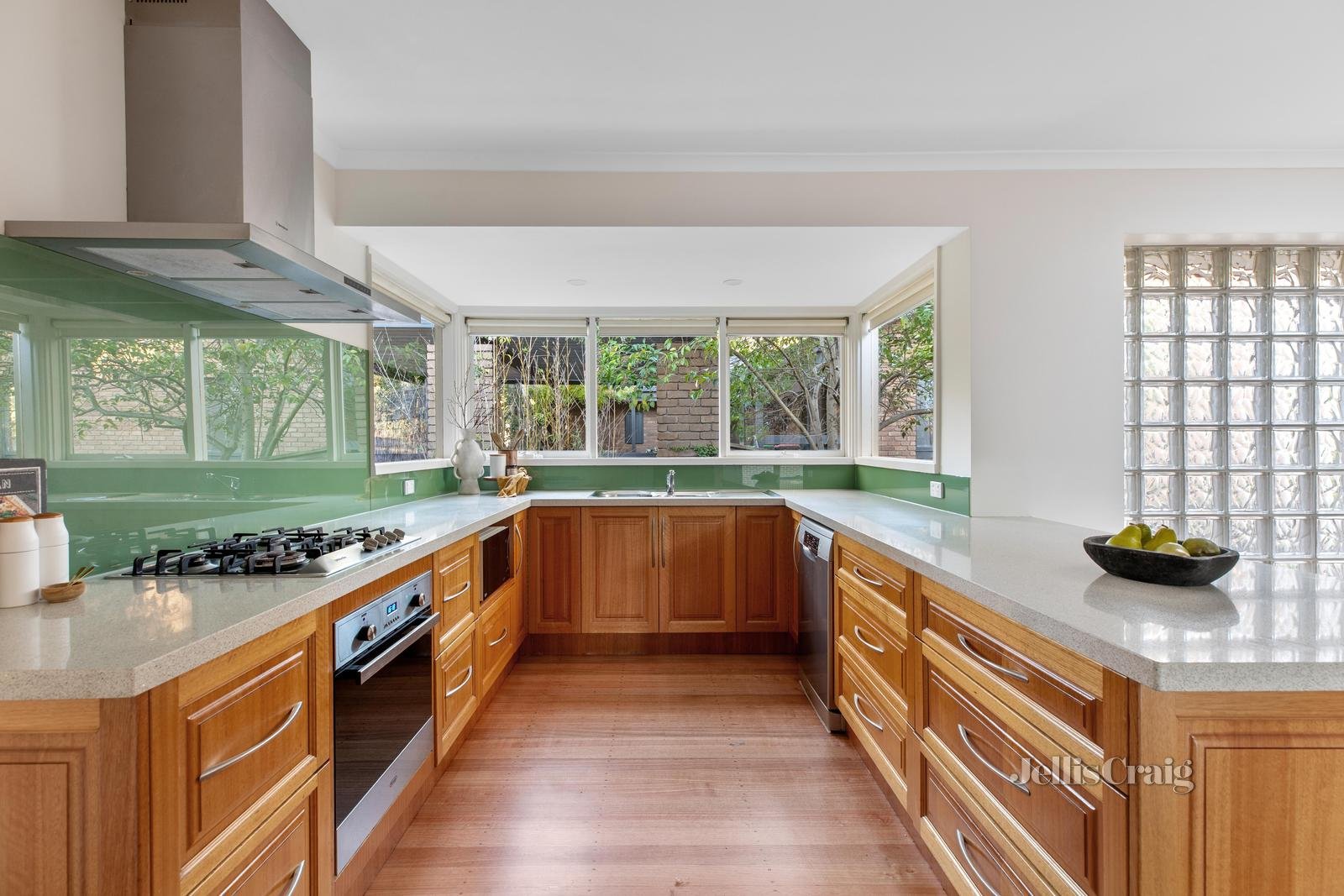 13 Peppermint Grove, Eltham image 5