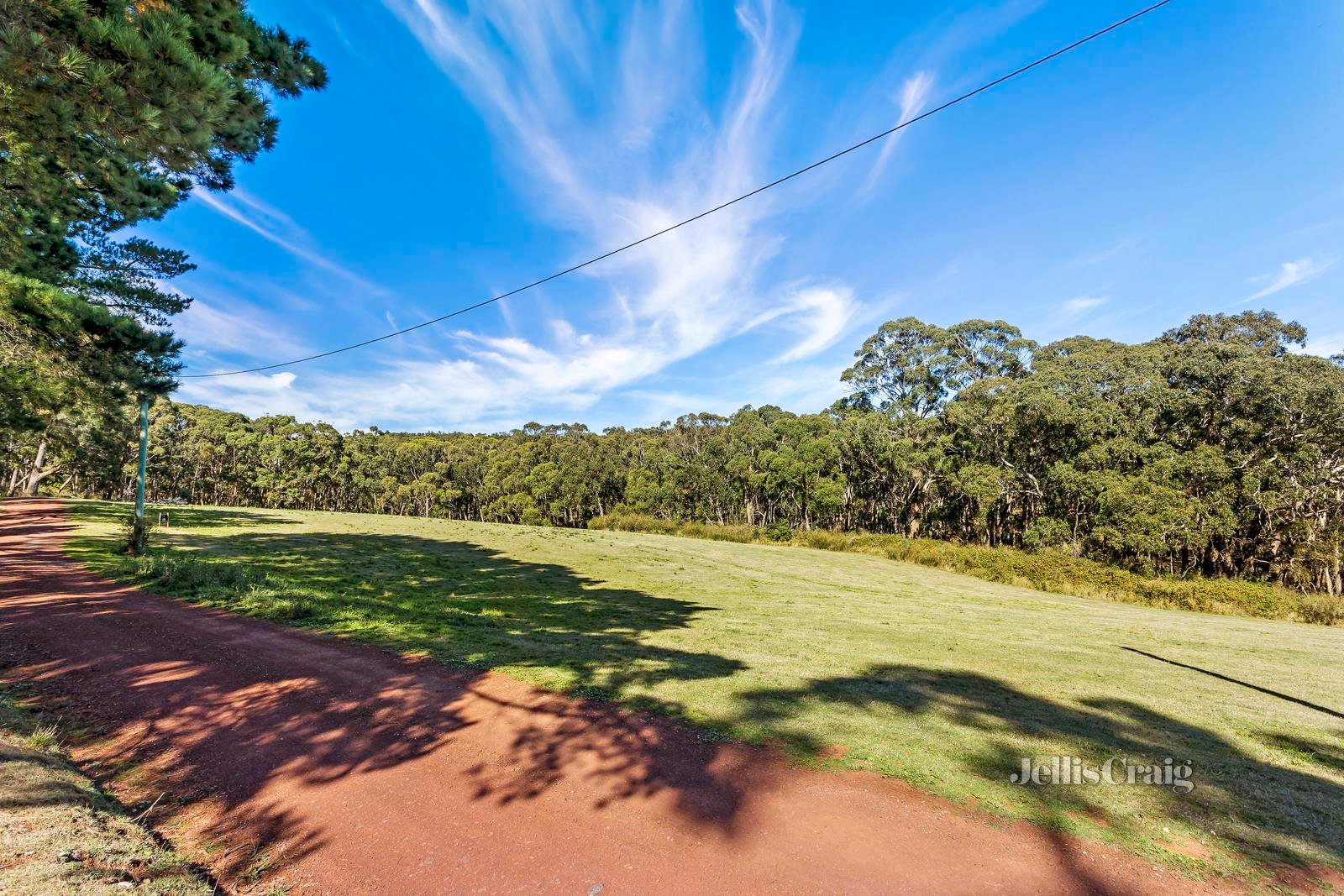 13 Pfeiffers Track, Daylesford image 3