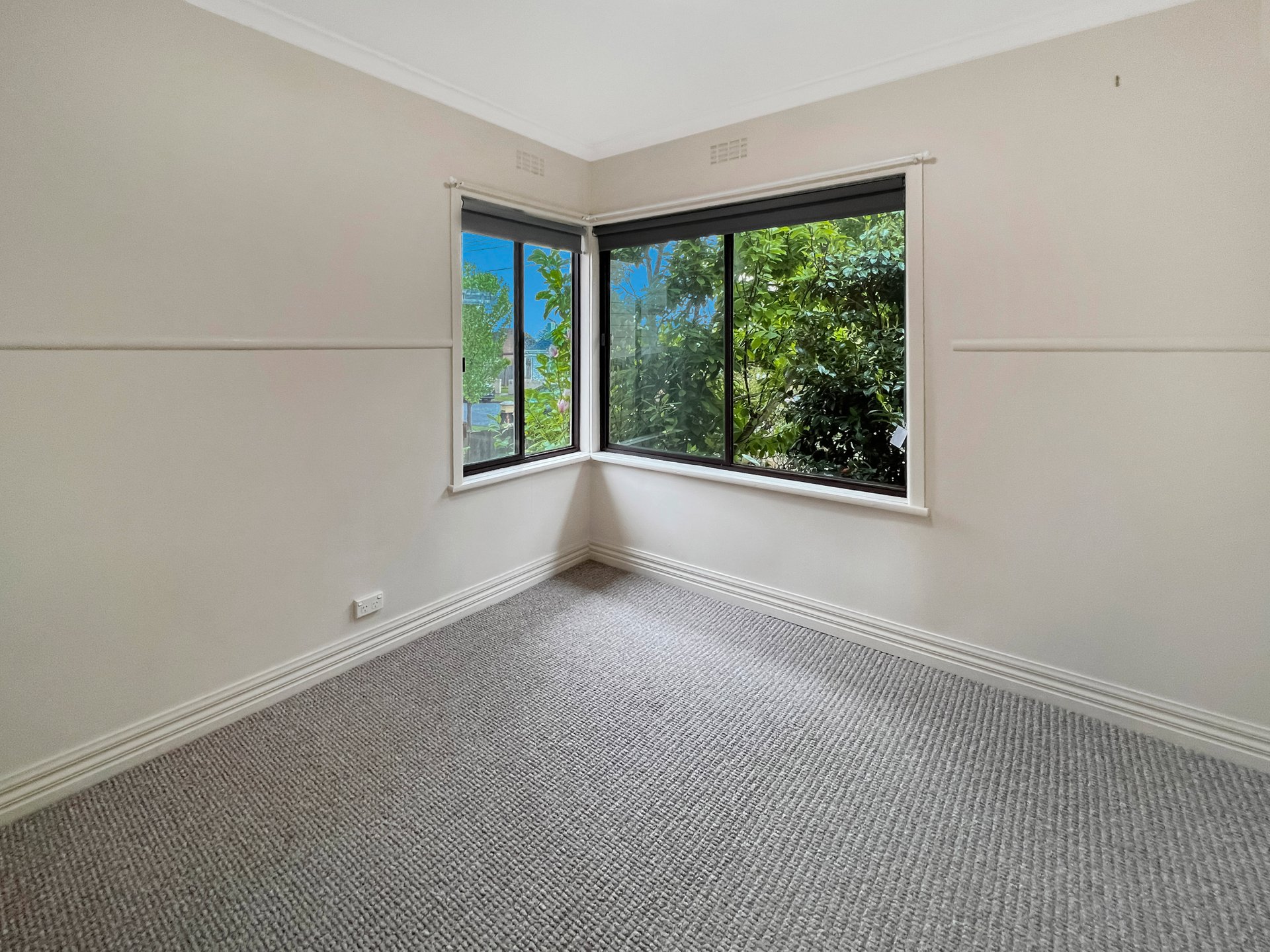 1/3 Pitman Street, Newcomb image 3