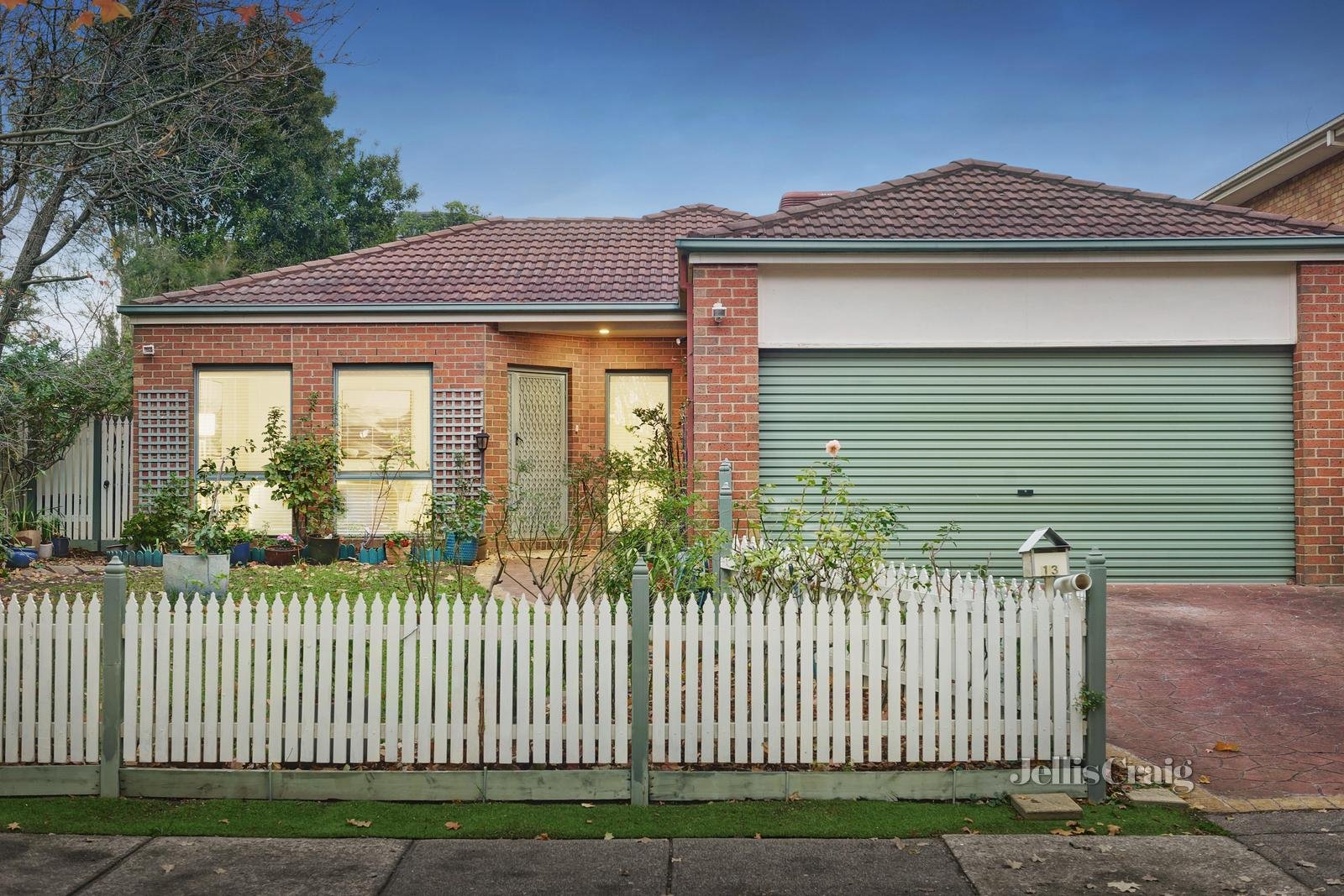 13 Pottery Drive, Blackburn North image 1