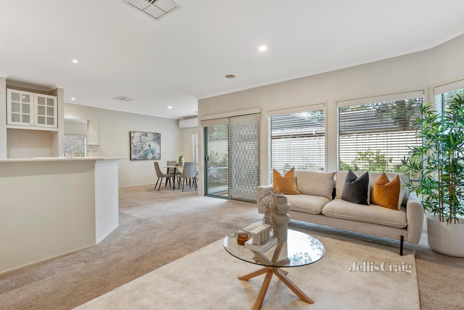 13 Pottery Drive, Blackburn North image 4