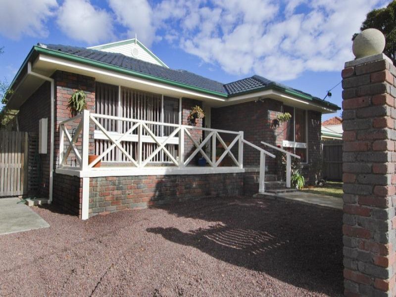 13 Queen Street, Belmont image 2