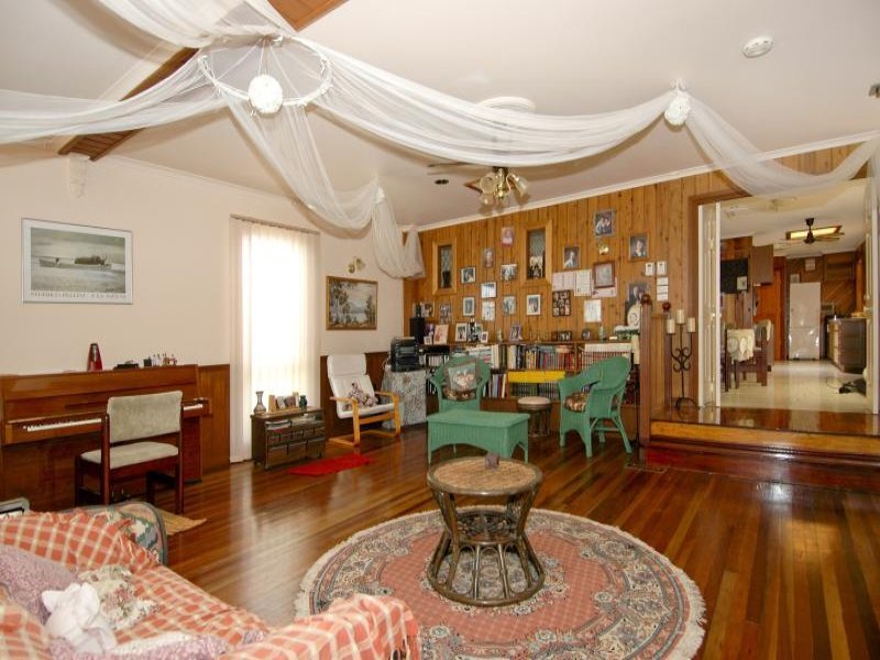13 Queen Street, Belmont image 3