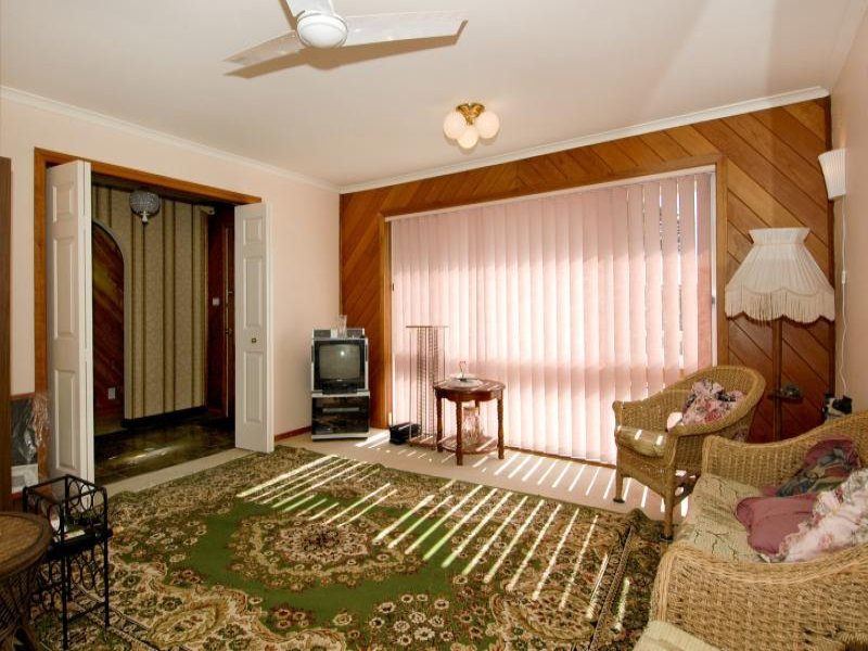 13 Queen Street, Belmont image 4