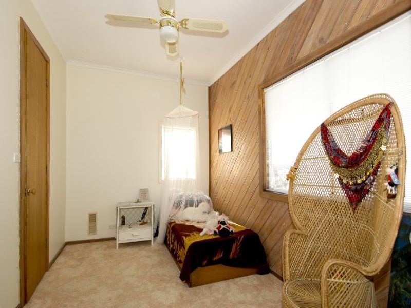 13 Queen Street, Belmont image 8