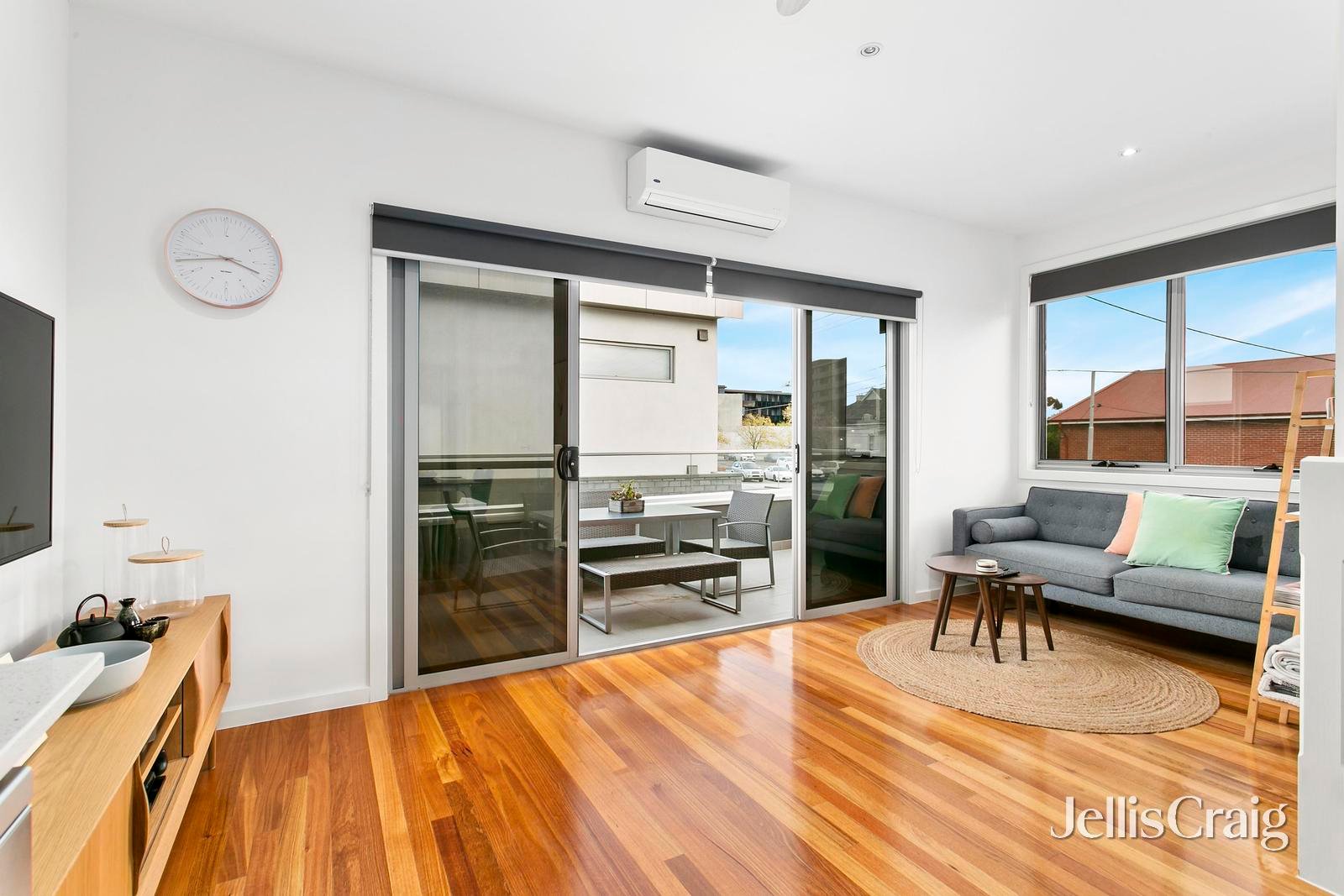 1/3 Queen Street, Essendon image 2
