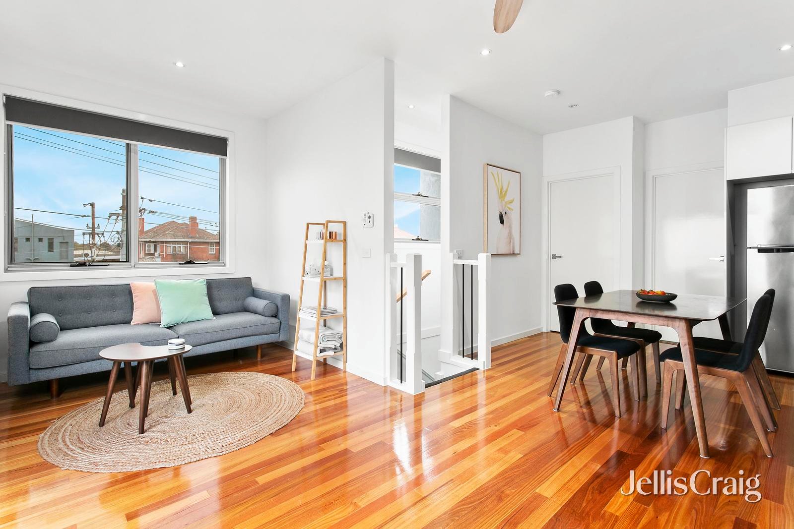 1/3 Queen Street, Essendon image 3