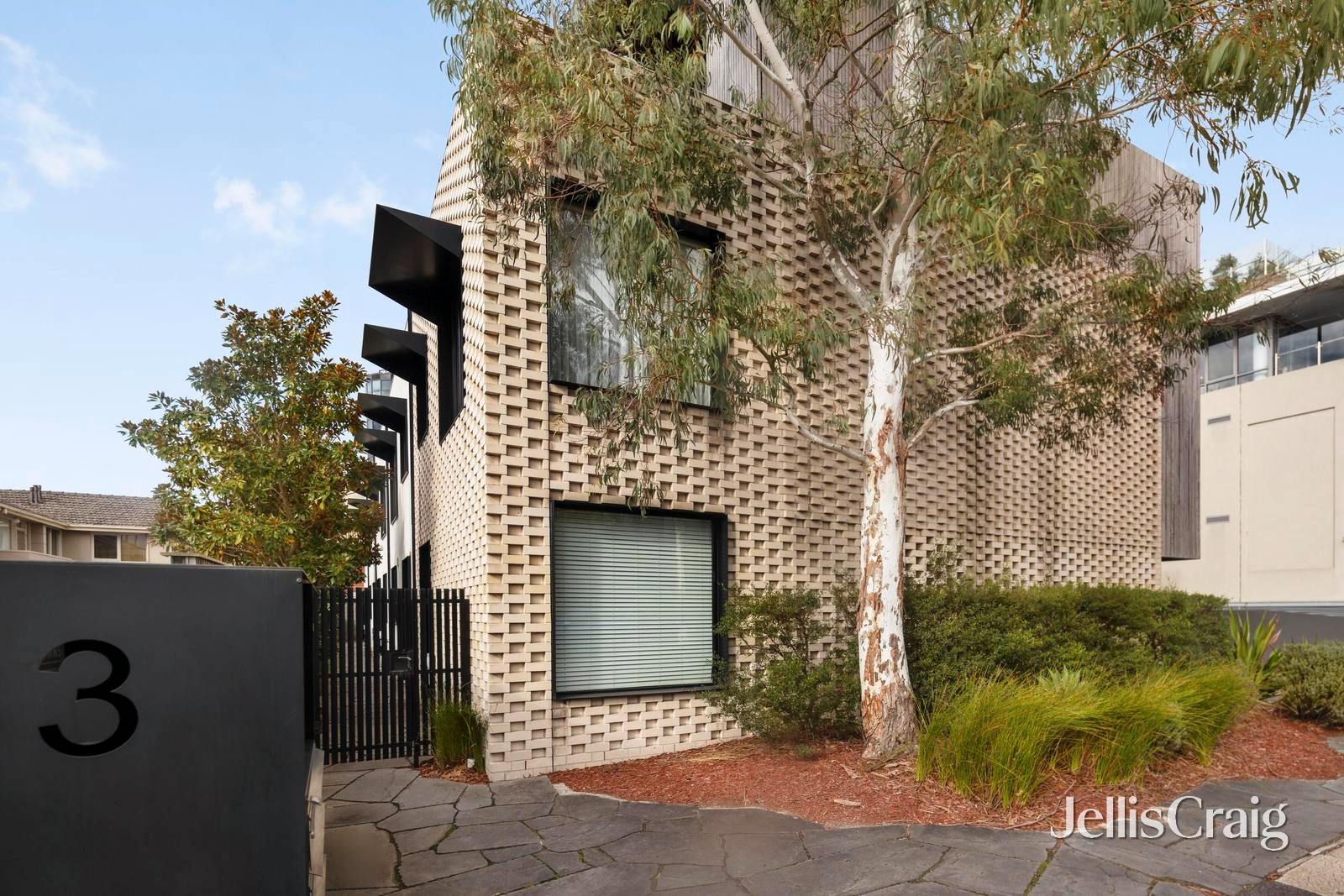 1/3 Railway Avenue, Armadale image 15