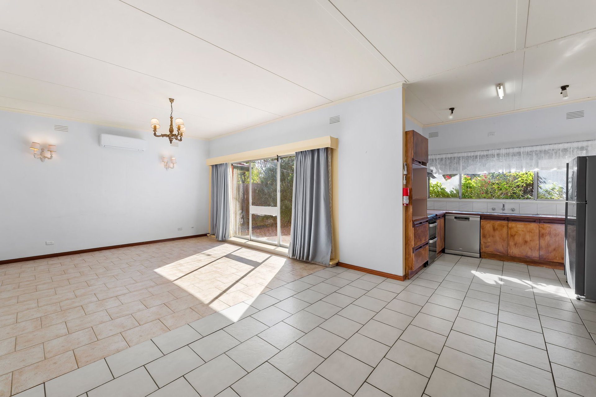 13 Railway Avenue, Ringwood&nbsp;East image 2