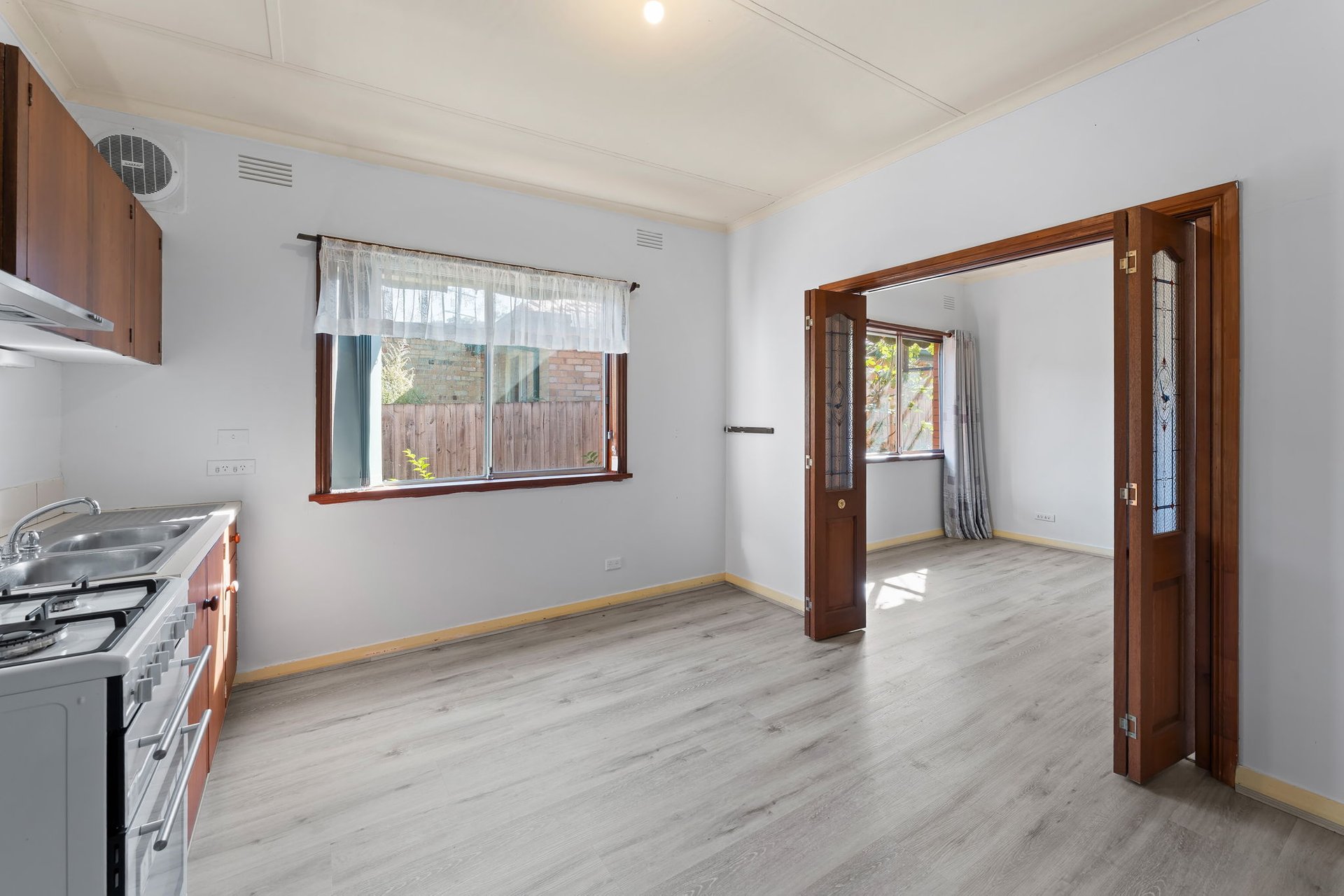 13 Railway Avenue, Ringwood&nbsp;East image 5