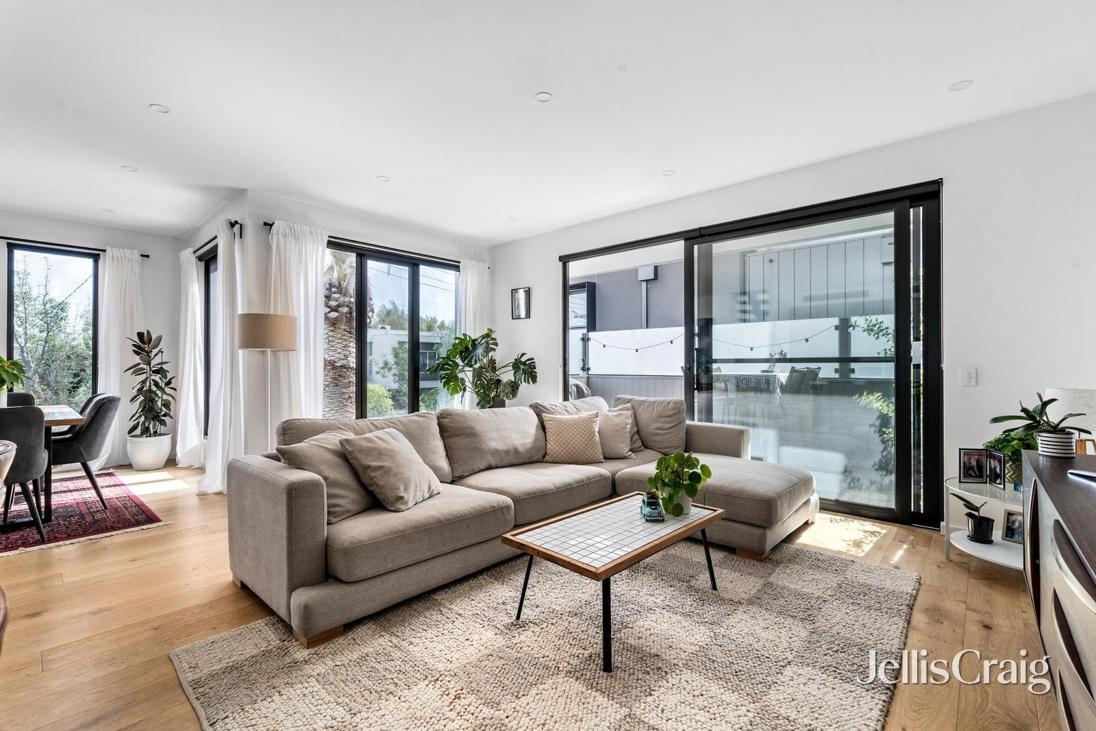 1/3 Rainsford Street, Elwood image 3