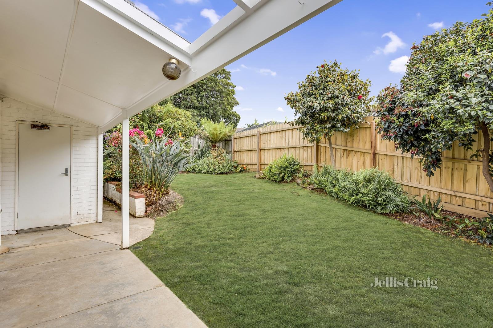 13 Rhodes Drive, Glen Waverley image 10