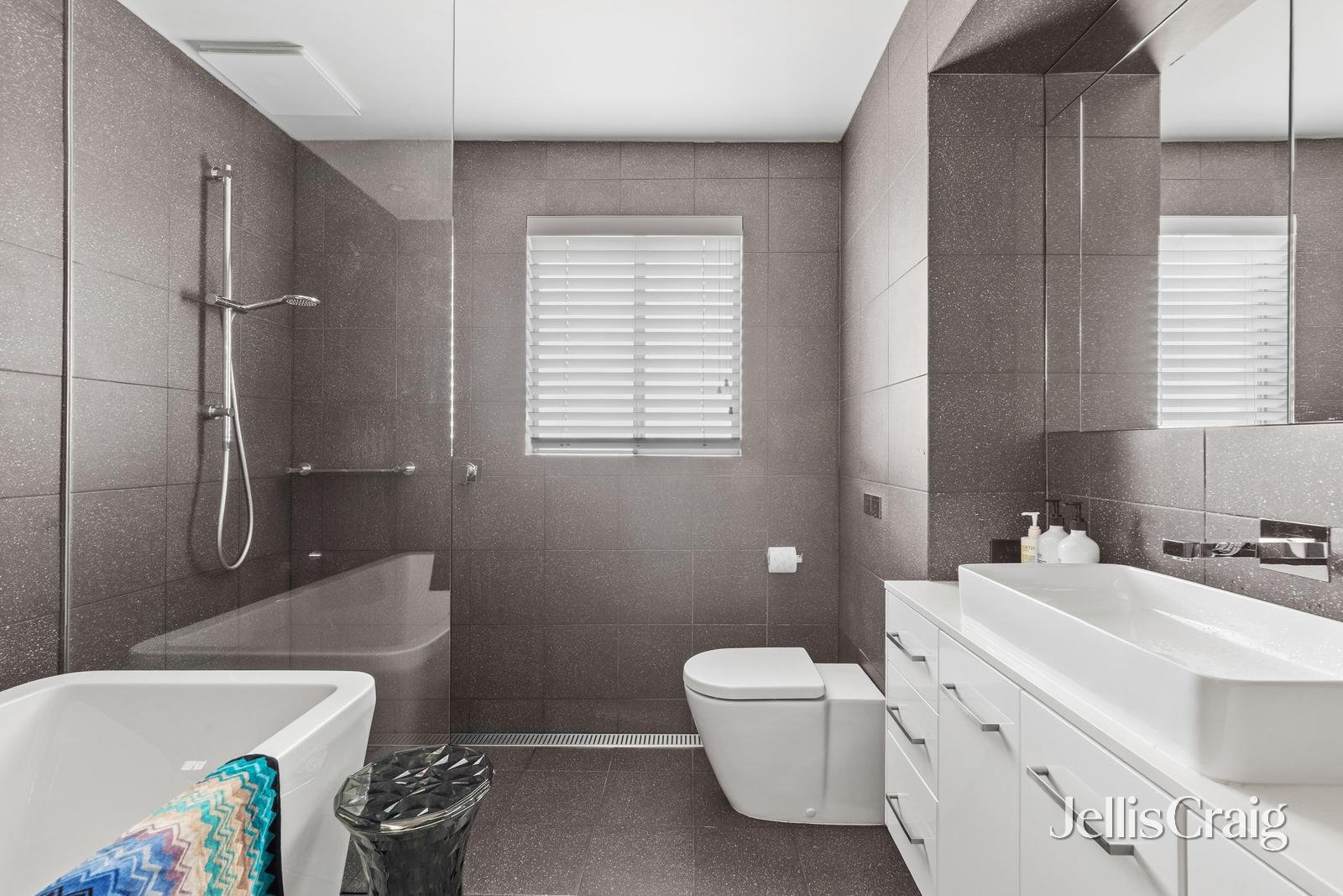 13 Richard Street, Williamstown image 6