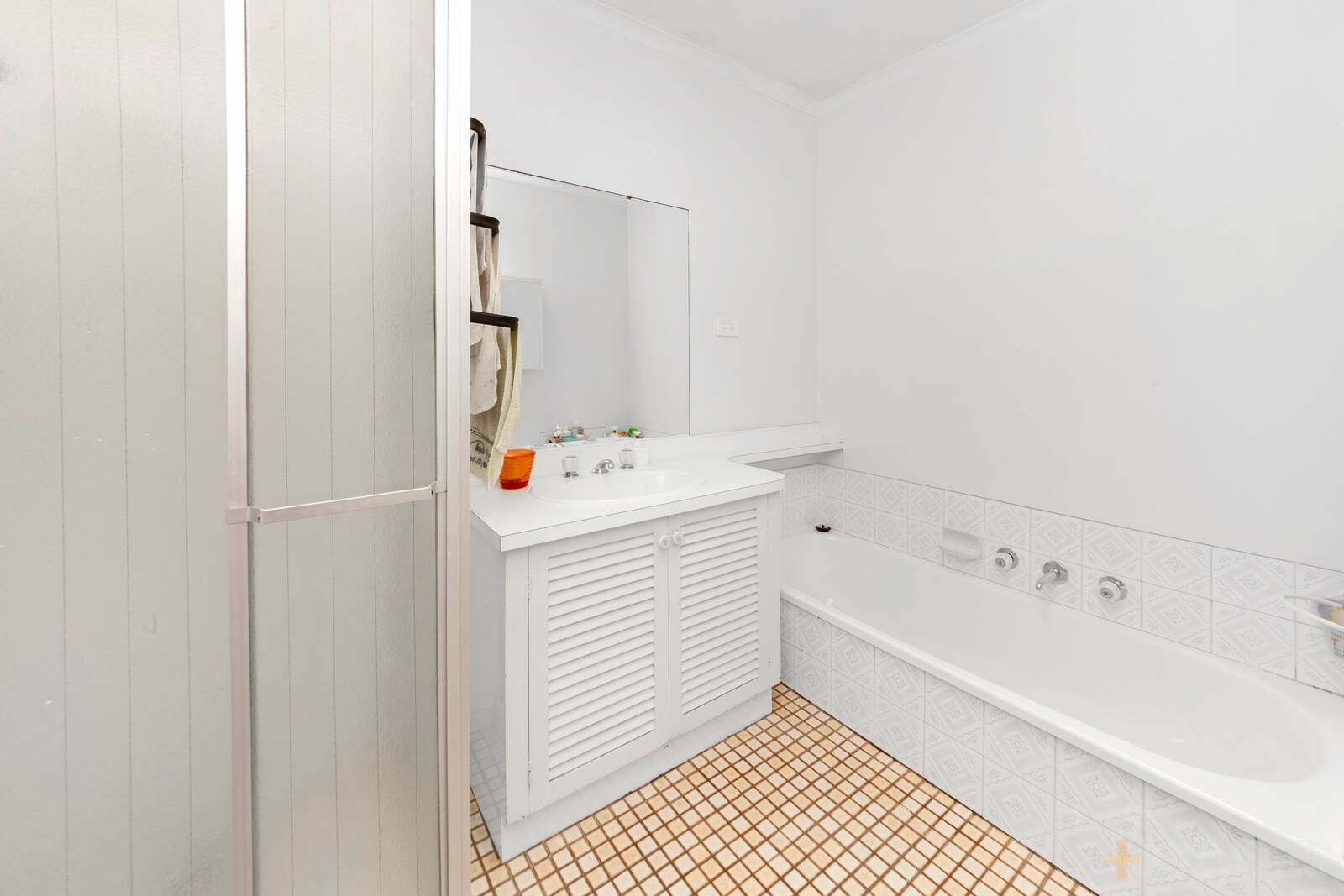 1 / 3 Robert Street Parkdale