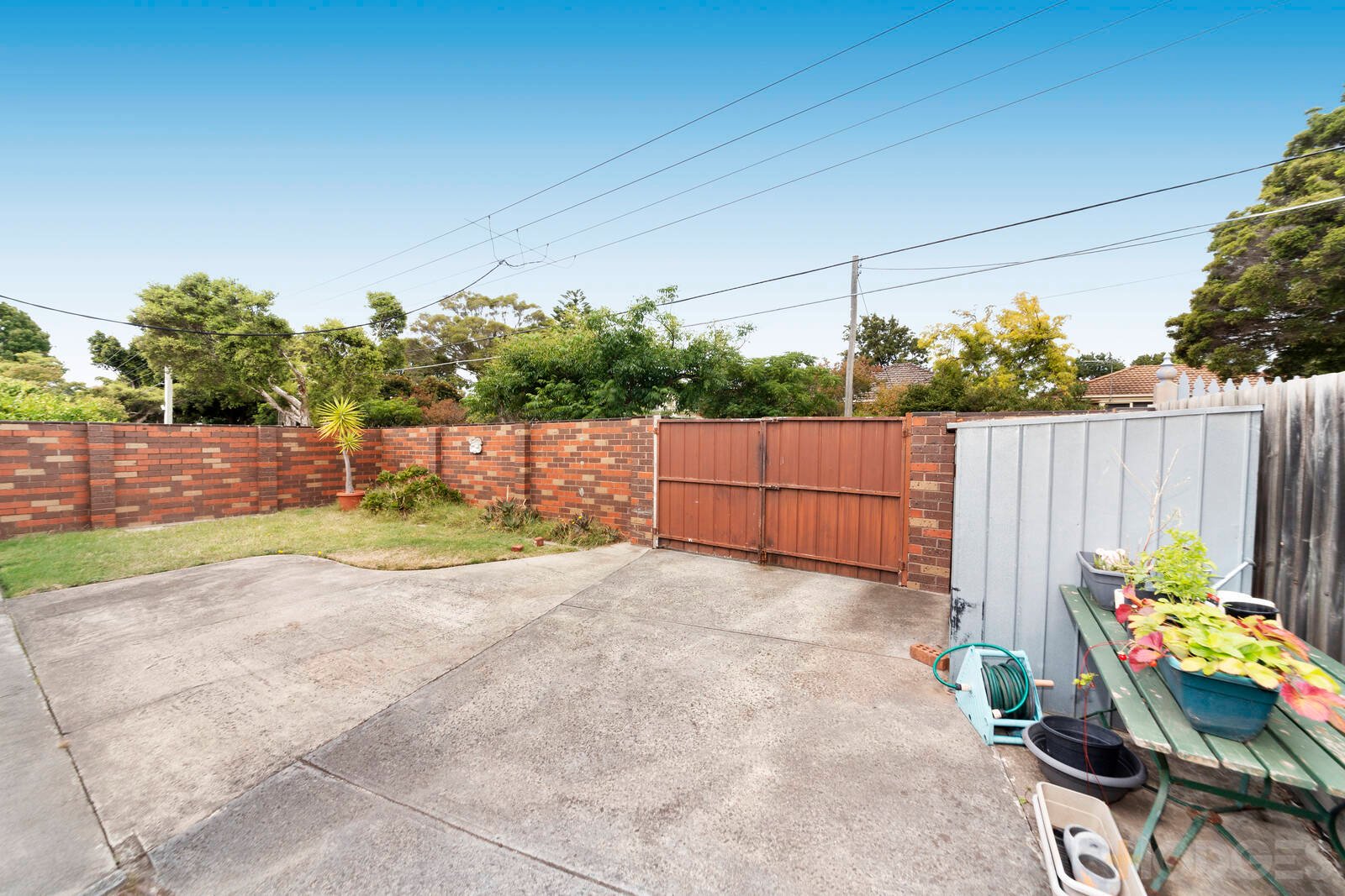 1 / 3 Robert Street Parkdale