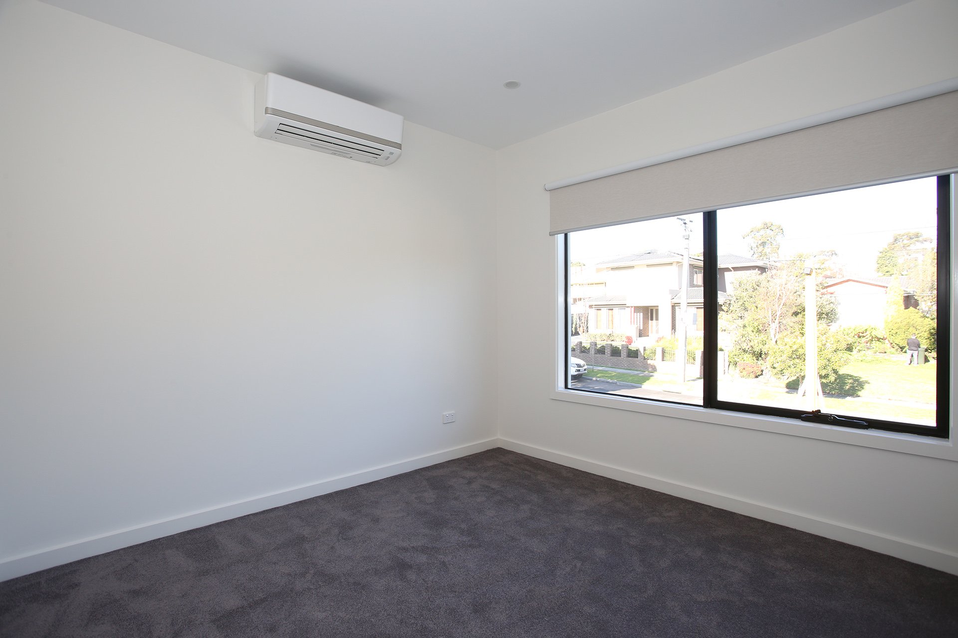 1/3 Roderick Street, Doncaster East image 4