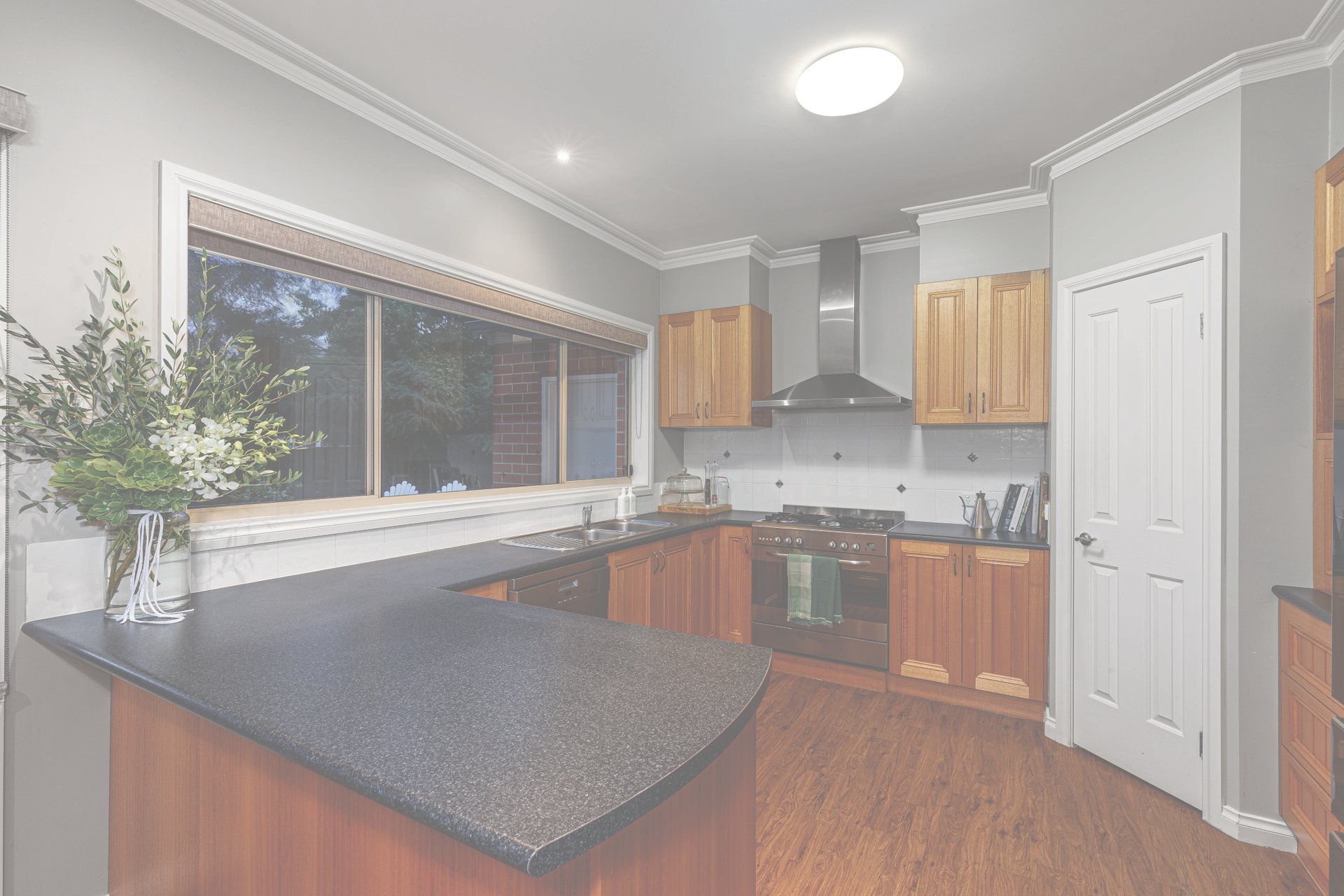 13 Saint Glens Way, Lake Gardens image 3