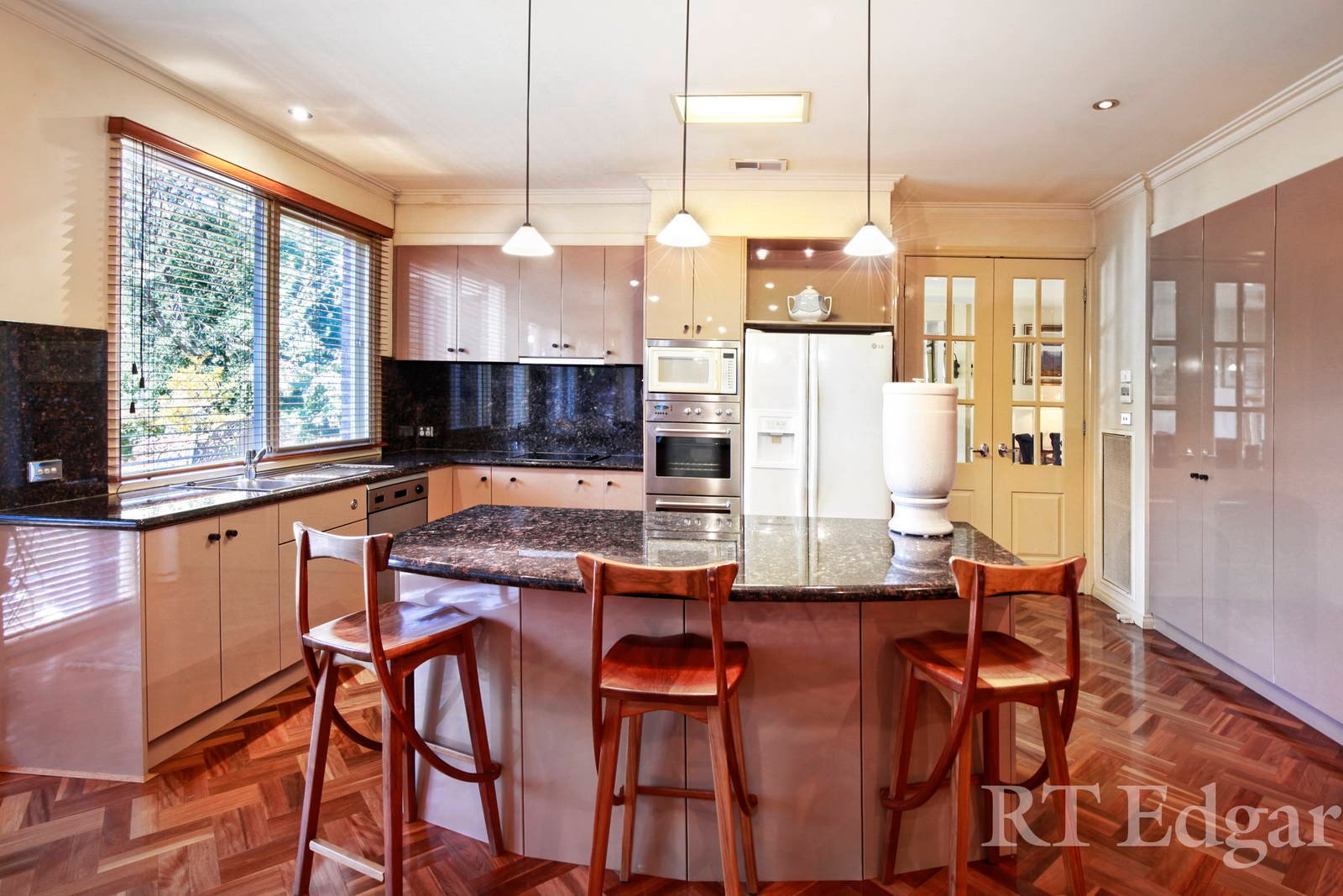 Property Gallery Thumbnail 6