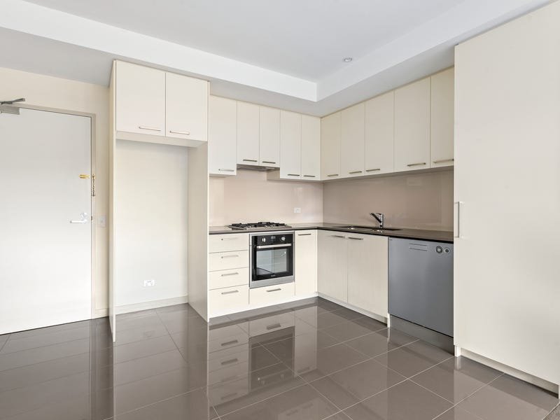 Property Gallery Thumbnail 3